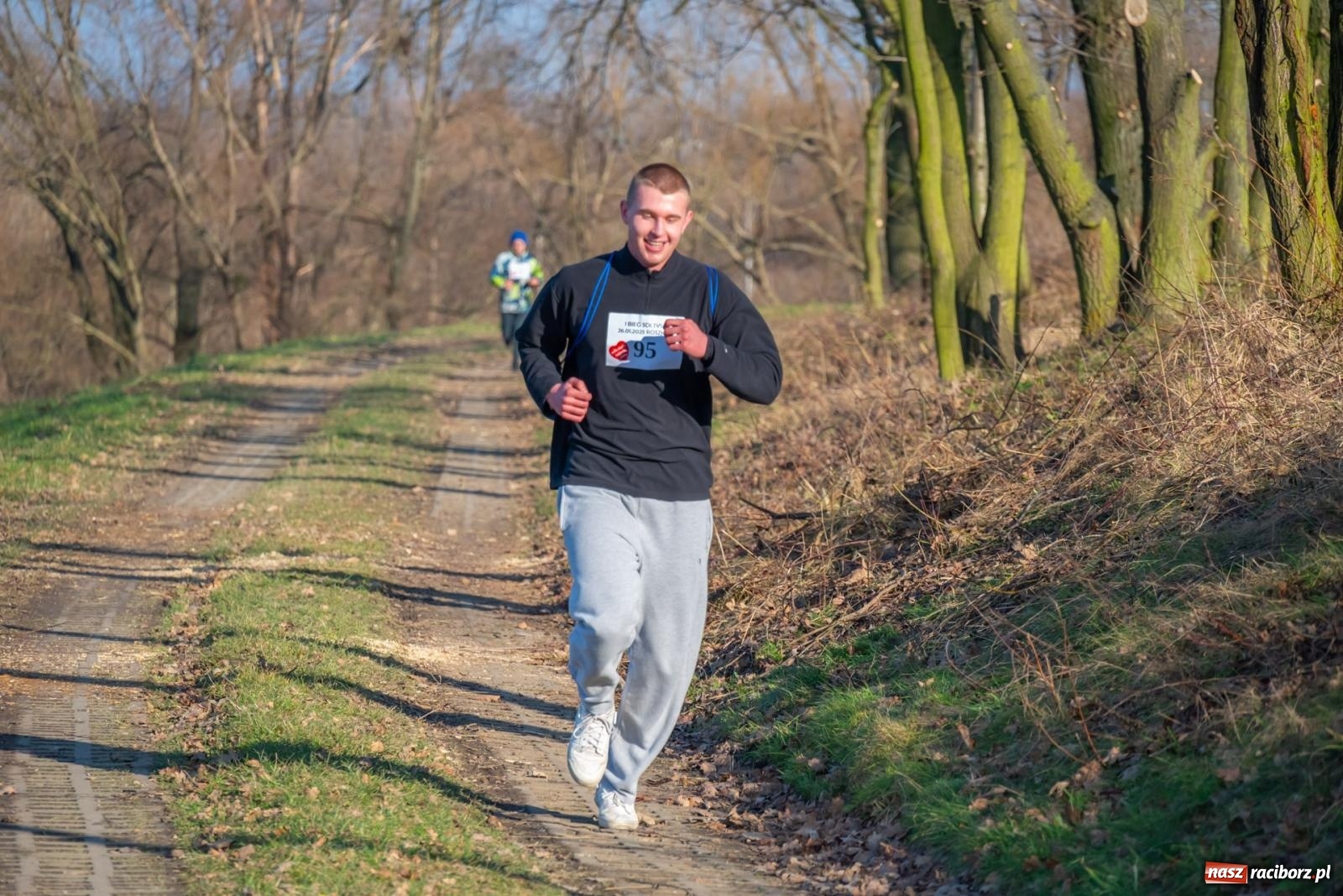 Zdjęcie w galerii na portalu naszraciborz.pl: W Roszkowie pobiegli dla WOŚP [FOTO i WIDEO] wiadomości z regionu