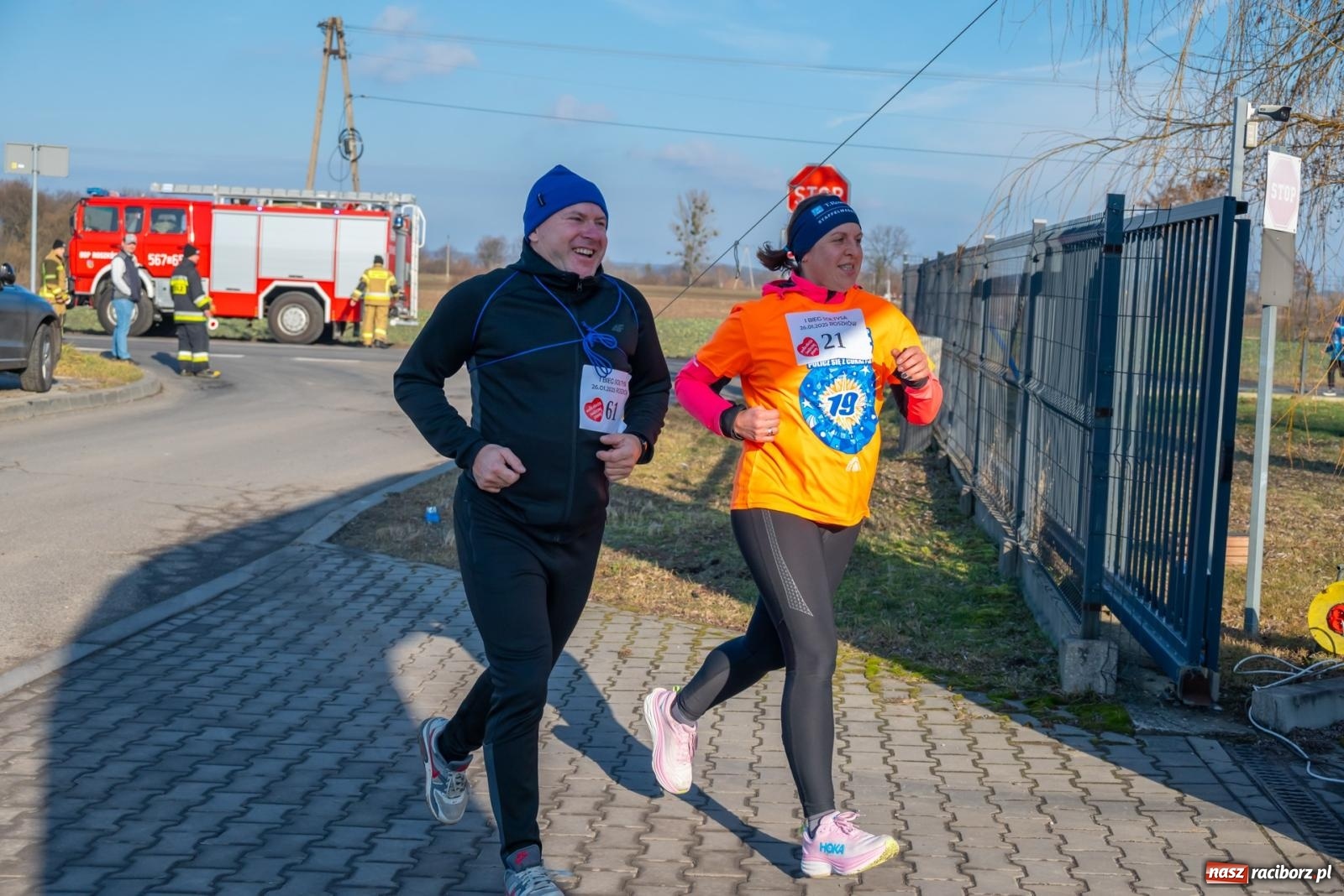 Zdjęcie w galerii na portalu naszraciborz.pl: W Roszkowie pobiegli dla WOŚP [FOTO i WIDEO] wiadomości z regionu