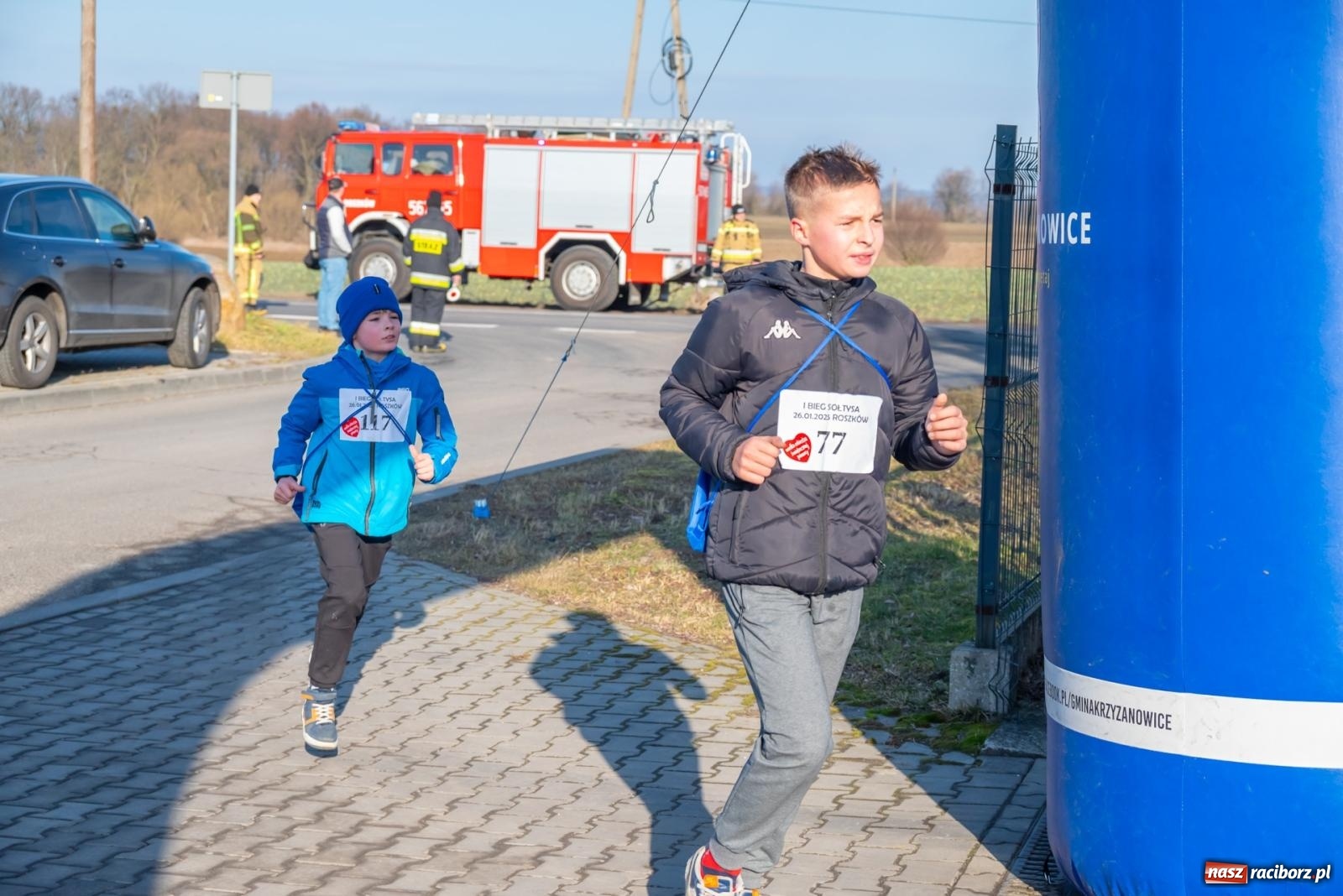 Zdjęcie w galerii na portalu naszraciborz.pl: W Roszkowie pobiegli dla WOŚP [FOTO i WIDEO] wiadomości z regionu