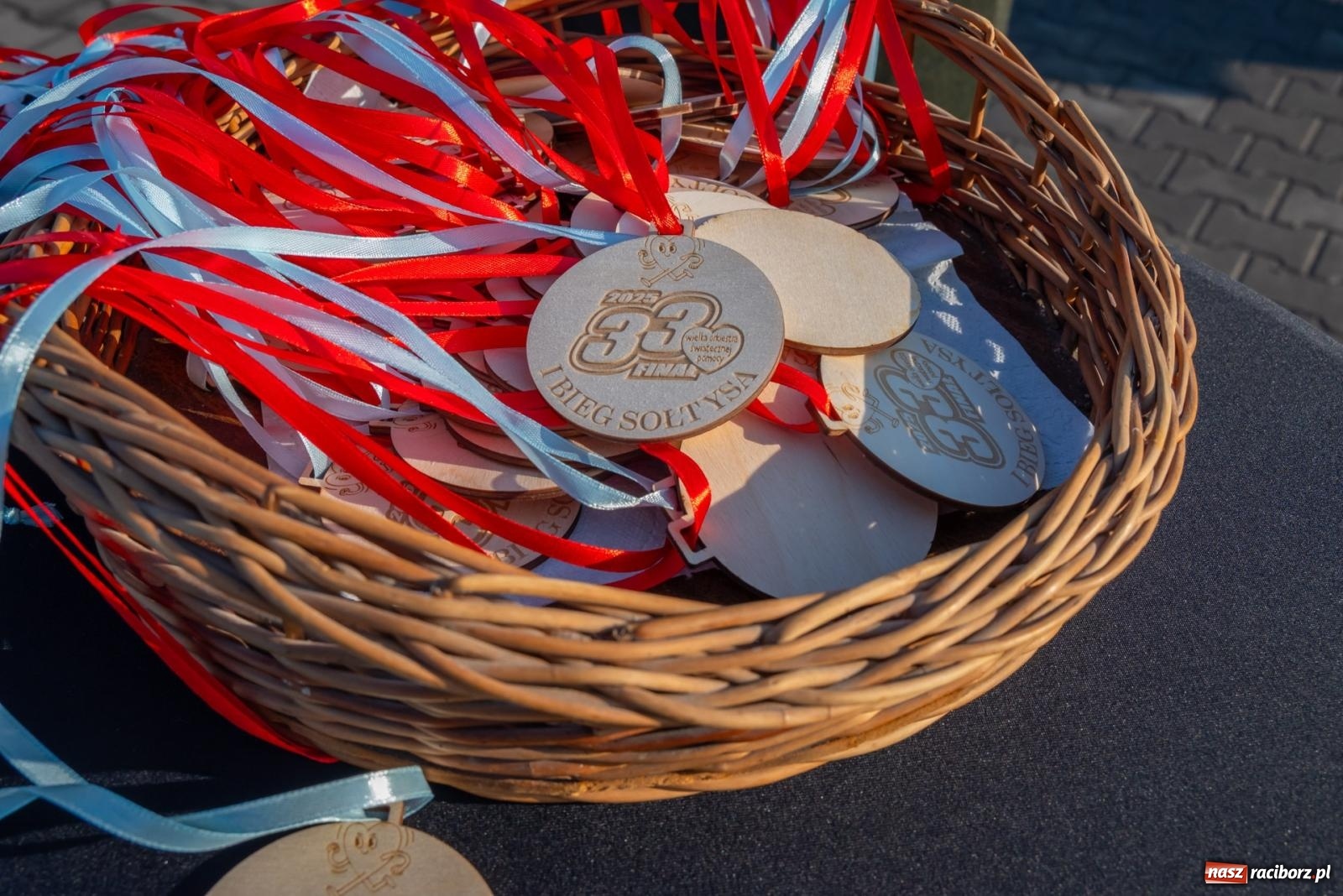 Zdjęcie w galerii na portalu naszraciborz.pl: W Roszkowie pobiegli dla WOŚP [FOTO i WIDEO] wiadomości z regionu