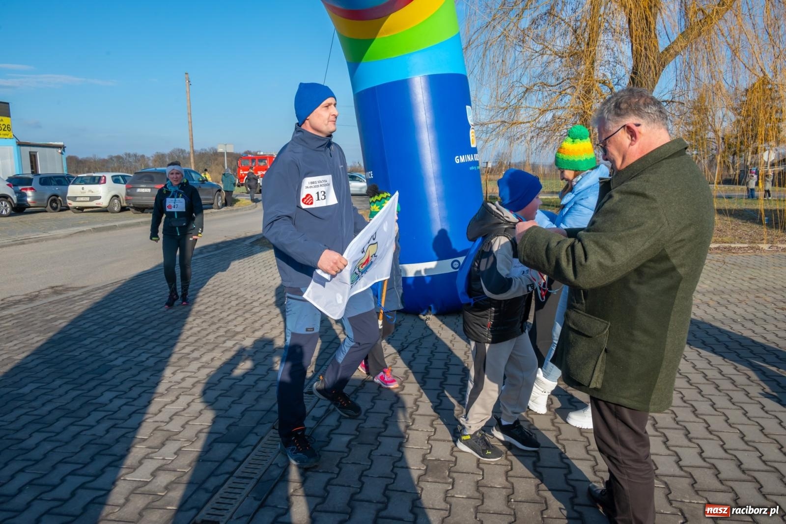 Zdjęcie w galerii na portalu naszraciborz.pl: W Roszkowie pobiegli dla WOŚP [FOTO i WIDEO] wiadomości z regionu