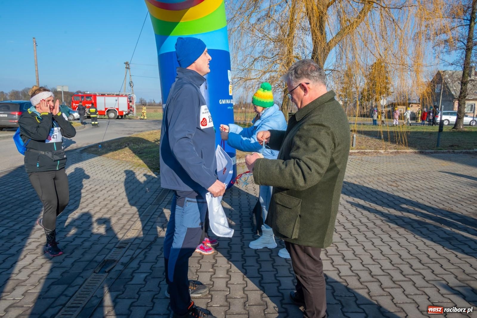 Zdjęcie w galerii na portalu naszraciborz.pl: W Roszkowie pobiegli dla WOŚP [FOTO i WIDEO] wiadomości z regionu