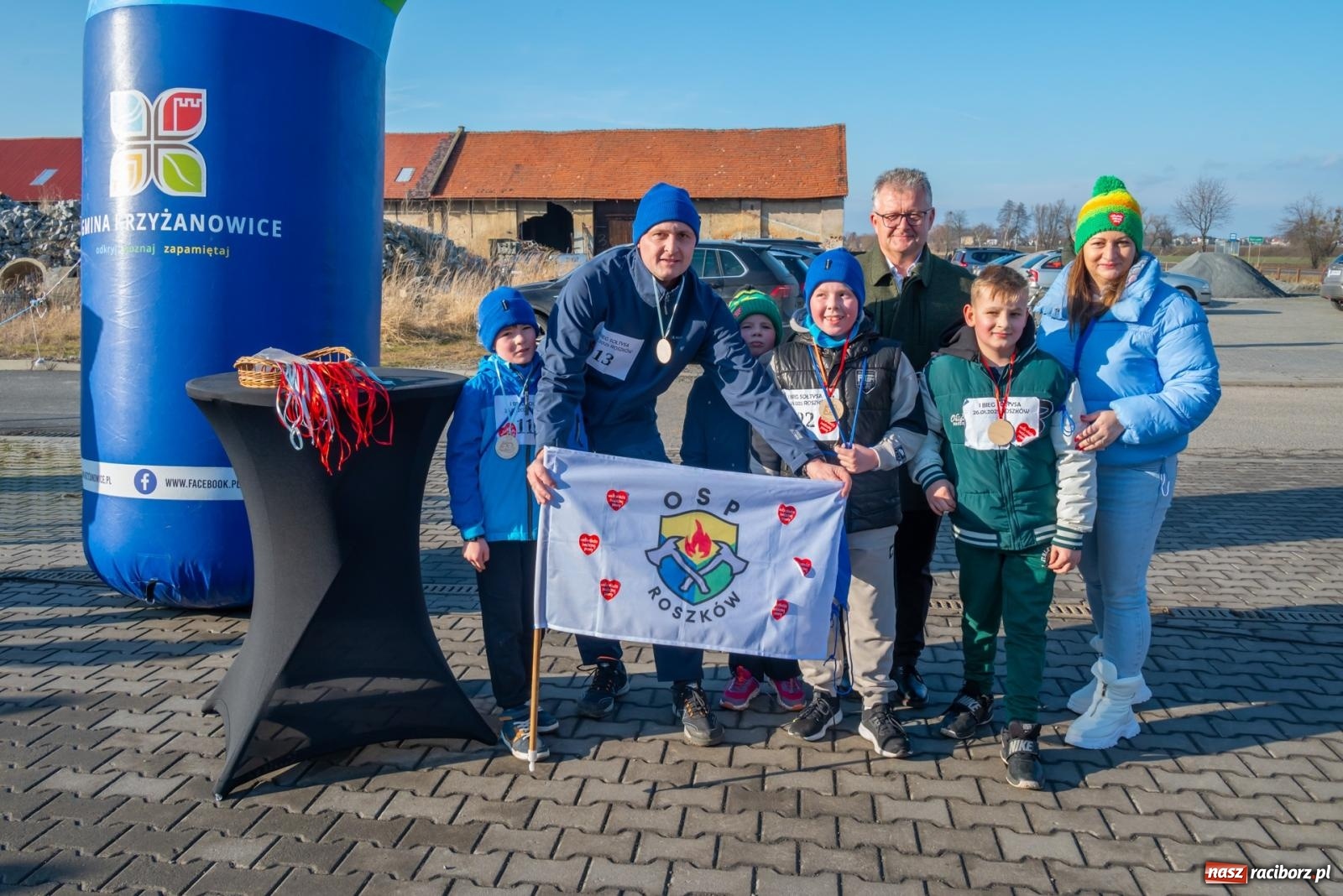 Zdjęcie w galerii na portalu naszraciborz.pl: W Roszkowie pobiegli dla WOŚP [FOTO i WIDEO] wiadomości z regionu