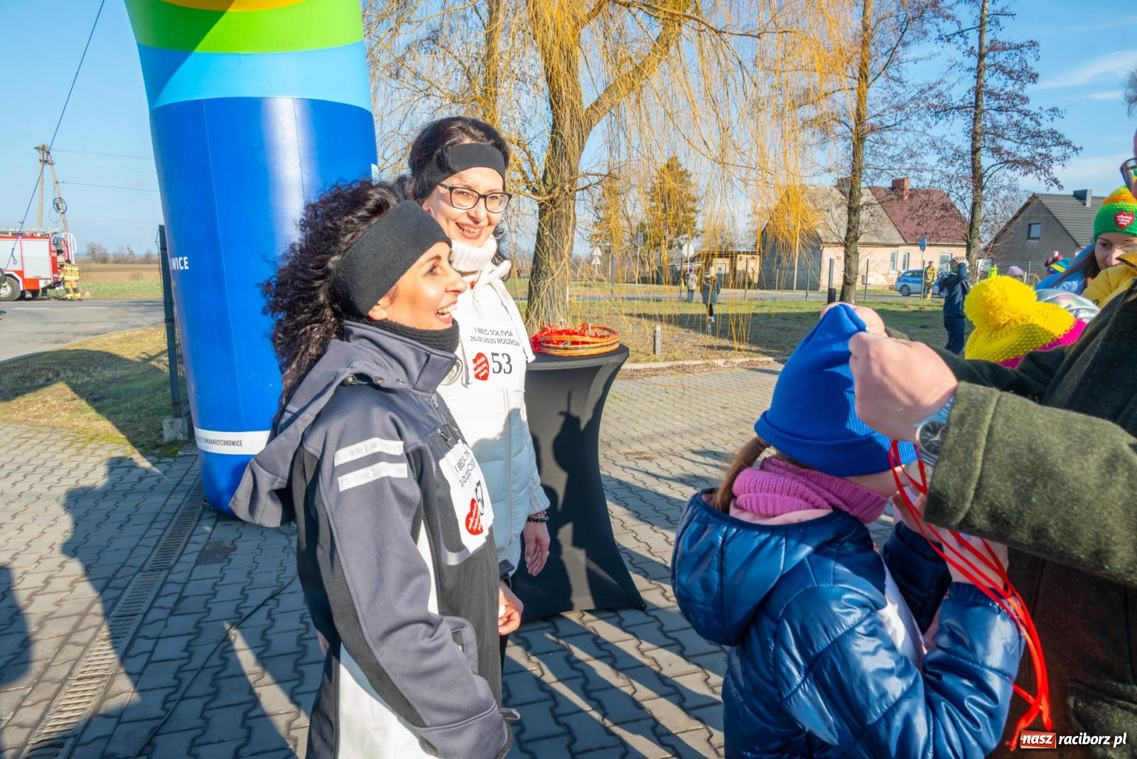 Zdjęcie w galerii na portalu naszraciborz.pl: W Roszkowie pobiegli dla WOŚP [FOTO i WIDEO] wiadomości z regionu