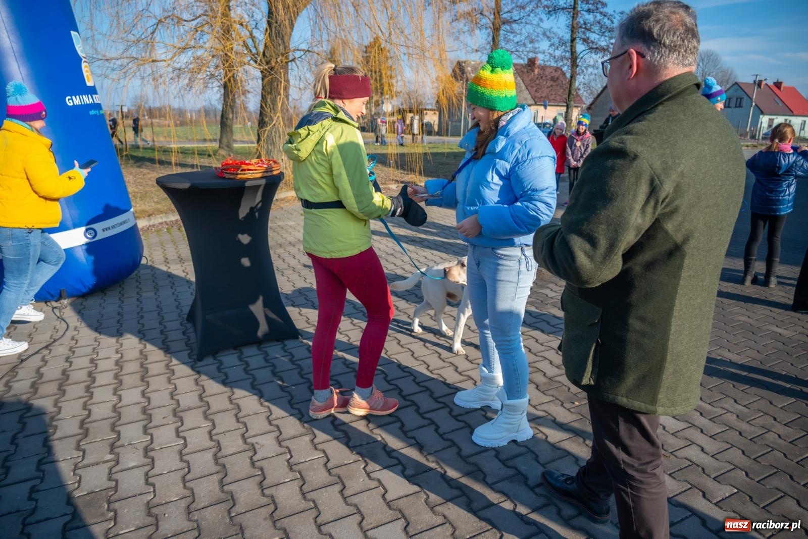 Zdjęcie w galerii na portalu naszraciborz.pl: W Roszkowie pobiegli dla WOŚP [FOTO i WIDEO] wiadomości z regionu