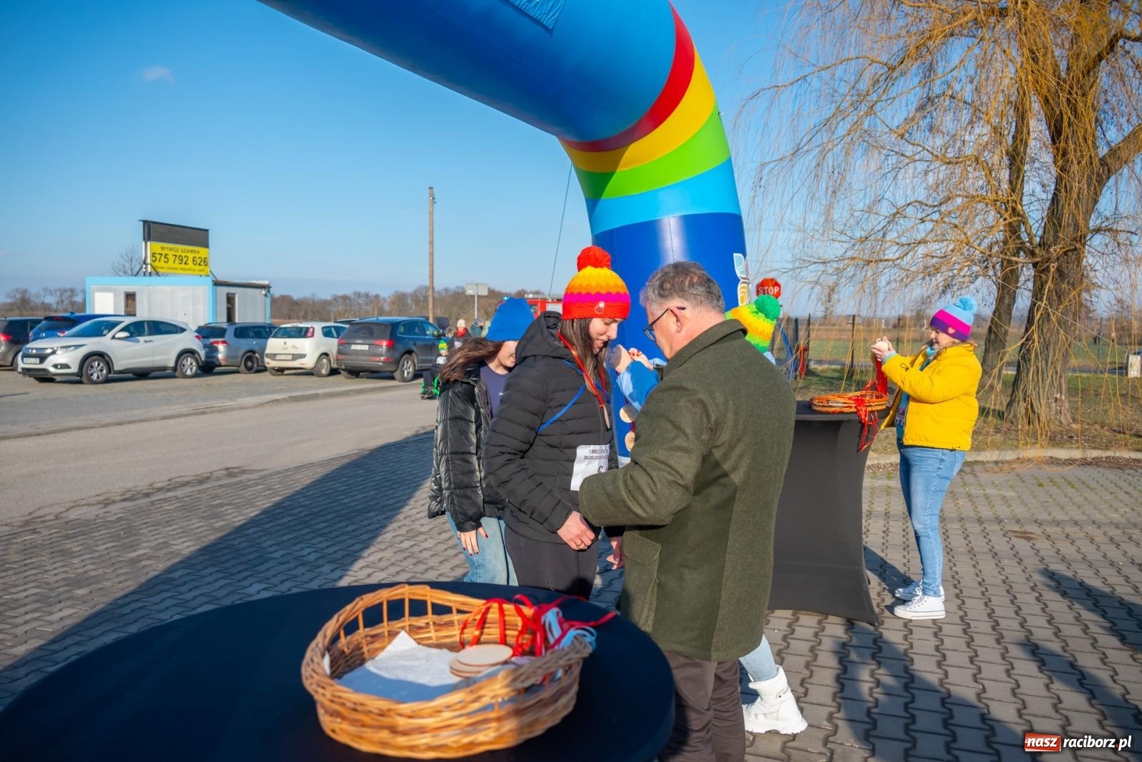 Zdjęcie w galerii na portalu naszraciborz.pl: W Roszkowie pobiegli dla WOŚP [FOTO i WIDEO] wiadomości z regionu