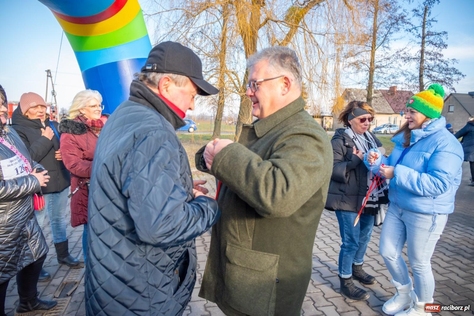 Zdjęcie w galerii na portalu naszraciborz.pl: W Roszkowie pobiegli dla WOŚP [FOTO i WIDEO] wiadomości z regionu