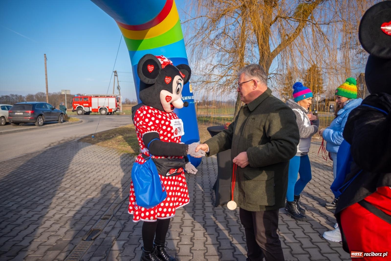 Zdjęcie w galerii na portalu naszraciborz.pl: W Roszkowie pobiegli dla WOŚP [FOTO i WIDEO] wiadomości z regionu