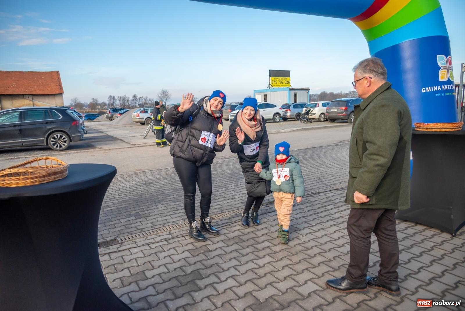 Zdjęcie w galerii na portalu naszraciborz.pl: W Roszkowie pobiegli dla WOŚP [FOTO i WIDEO] wiadomości z regionu