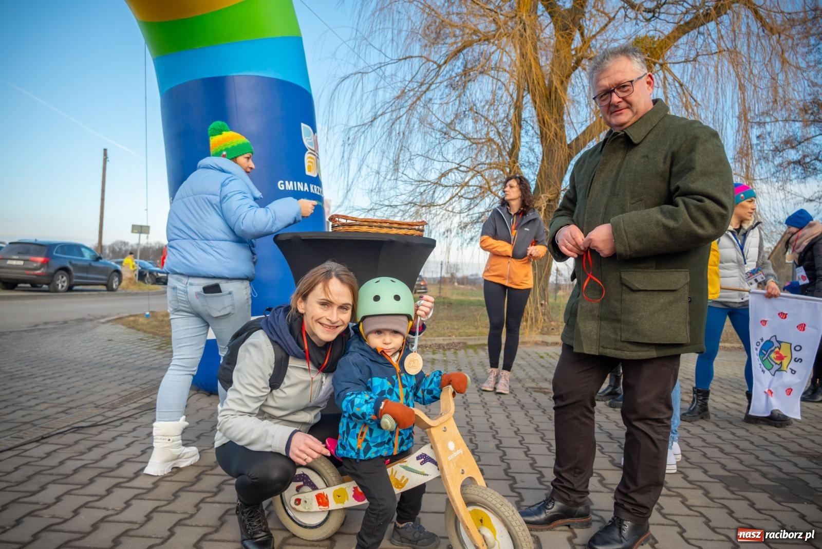Zdjęcie w galerii na portalu naszraciborz.pl: W Roszkowie pobiegli dla WOŚP [FOTO i WIDEO] wiadomości z regionu