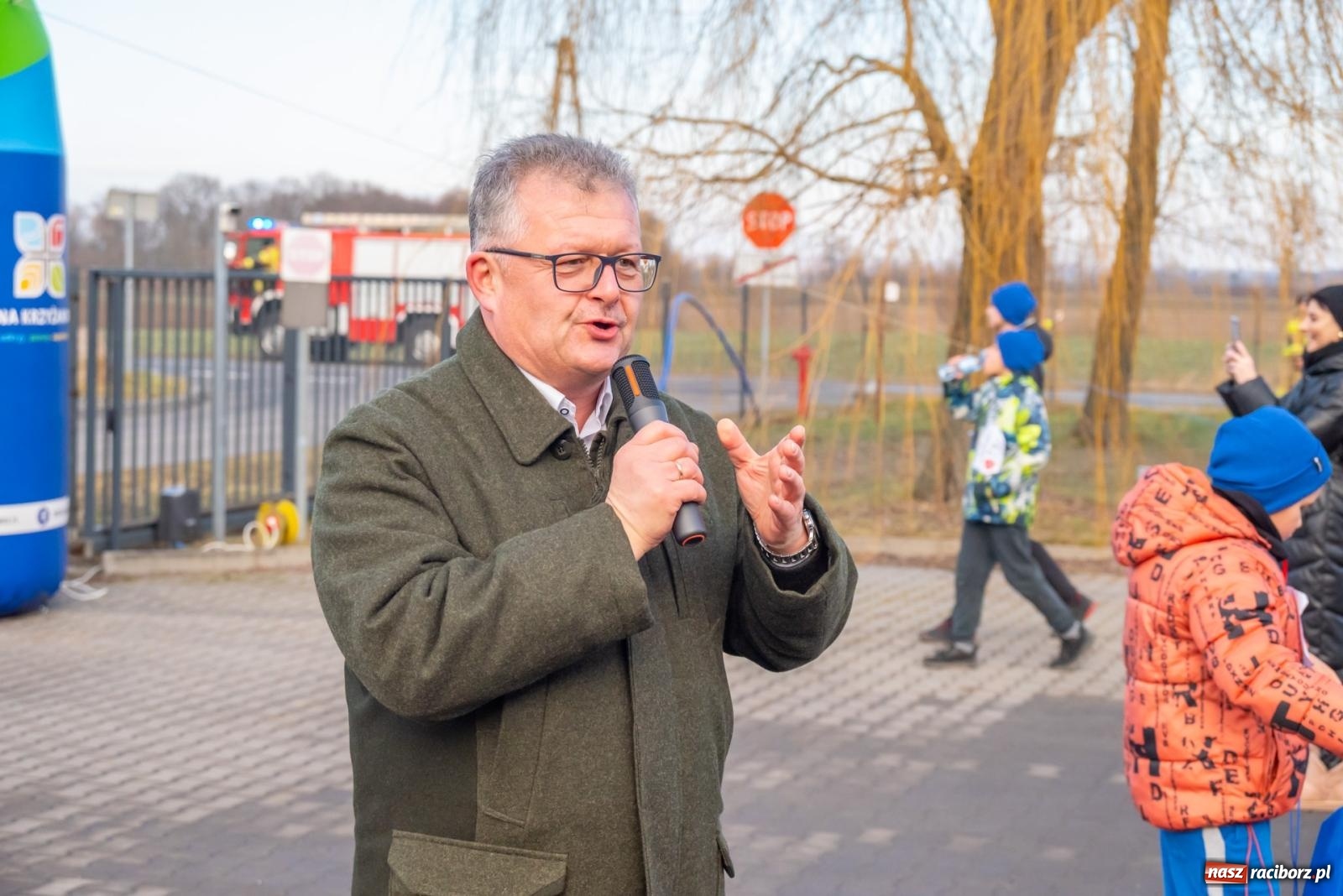 Zdjęcie w galerii na portalu naszraciborz.pl: W Roszkowie pobiegli dla WOŚP [FOTO i WIDEO] wiadomości z regionu