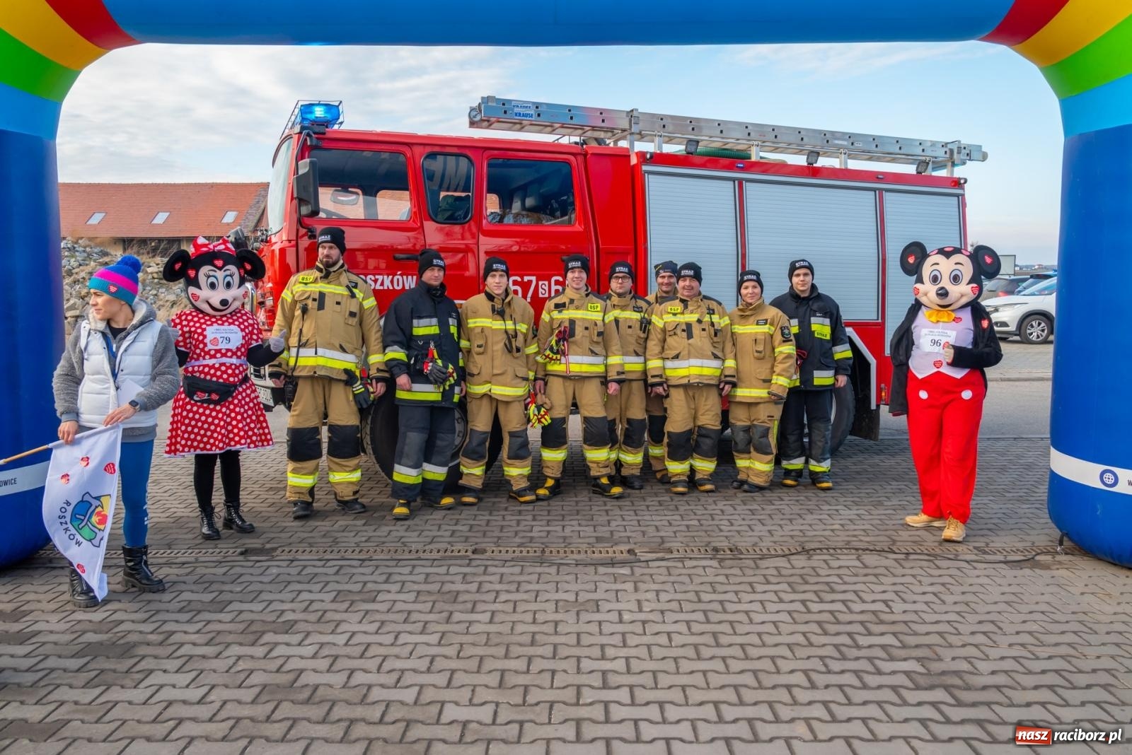Zdjęcie w galerii na portalu naszraciborz.pl: W Roszkowie pobiegli dla WOŚP [FOTO i WIDEO] wiadomości z regionu
