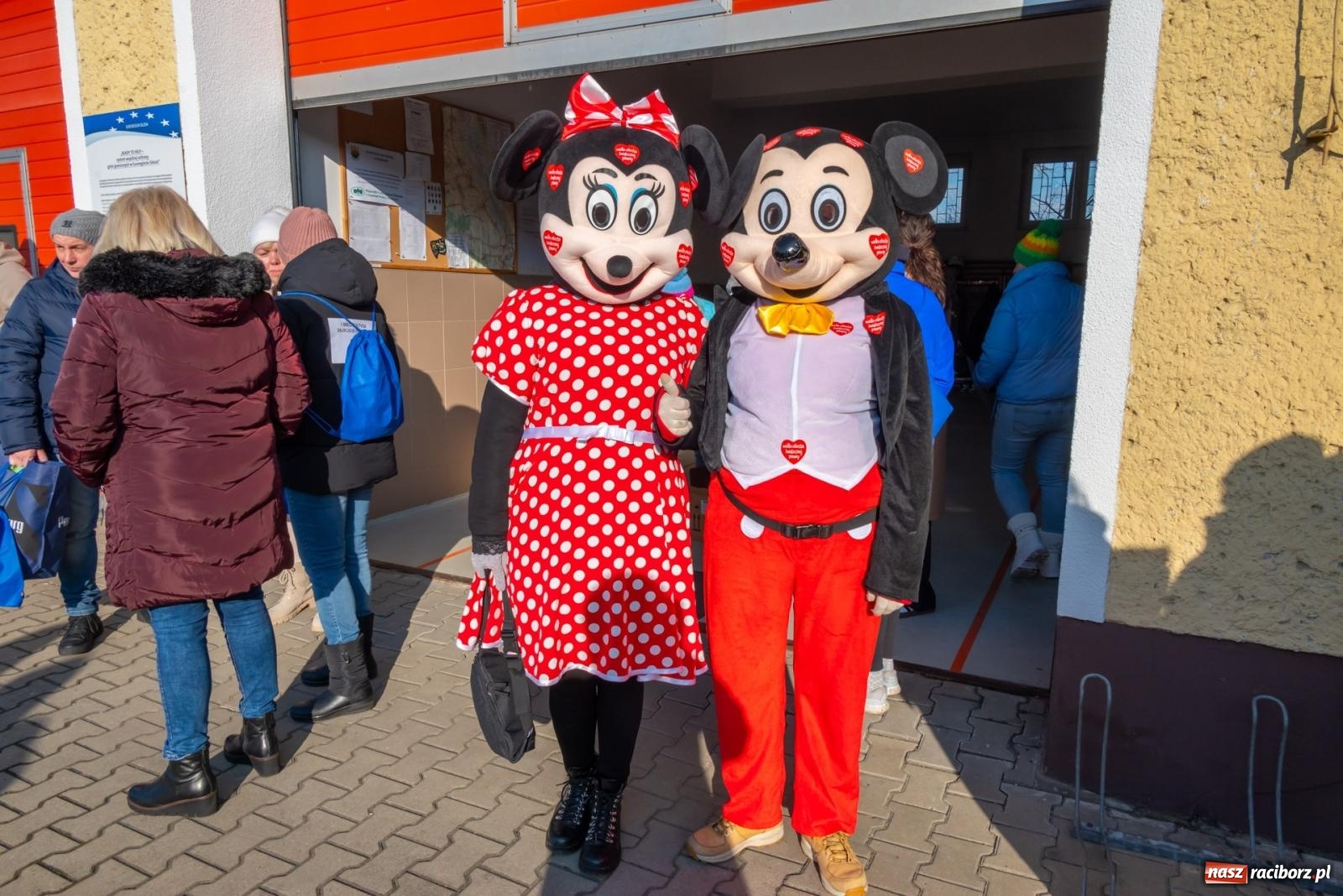 Zdjęcie w galerii na portalu naszraciborz.pl: W Roszkowie pobiegli dla WOŚP [FOTO i WIDEO] wiadomości z regionu