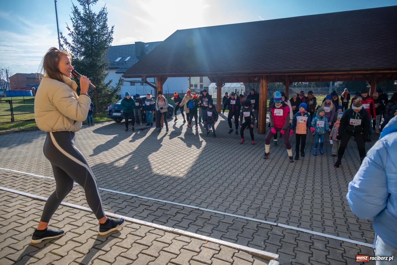 Zdjęcie w galerii na portalu naszraciborz.pl: W Roszkowie pobiegli dla WOŚP [FOTO i WIDEO] wiadomości z regionu