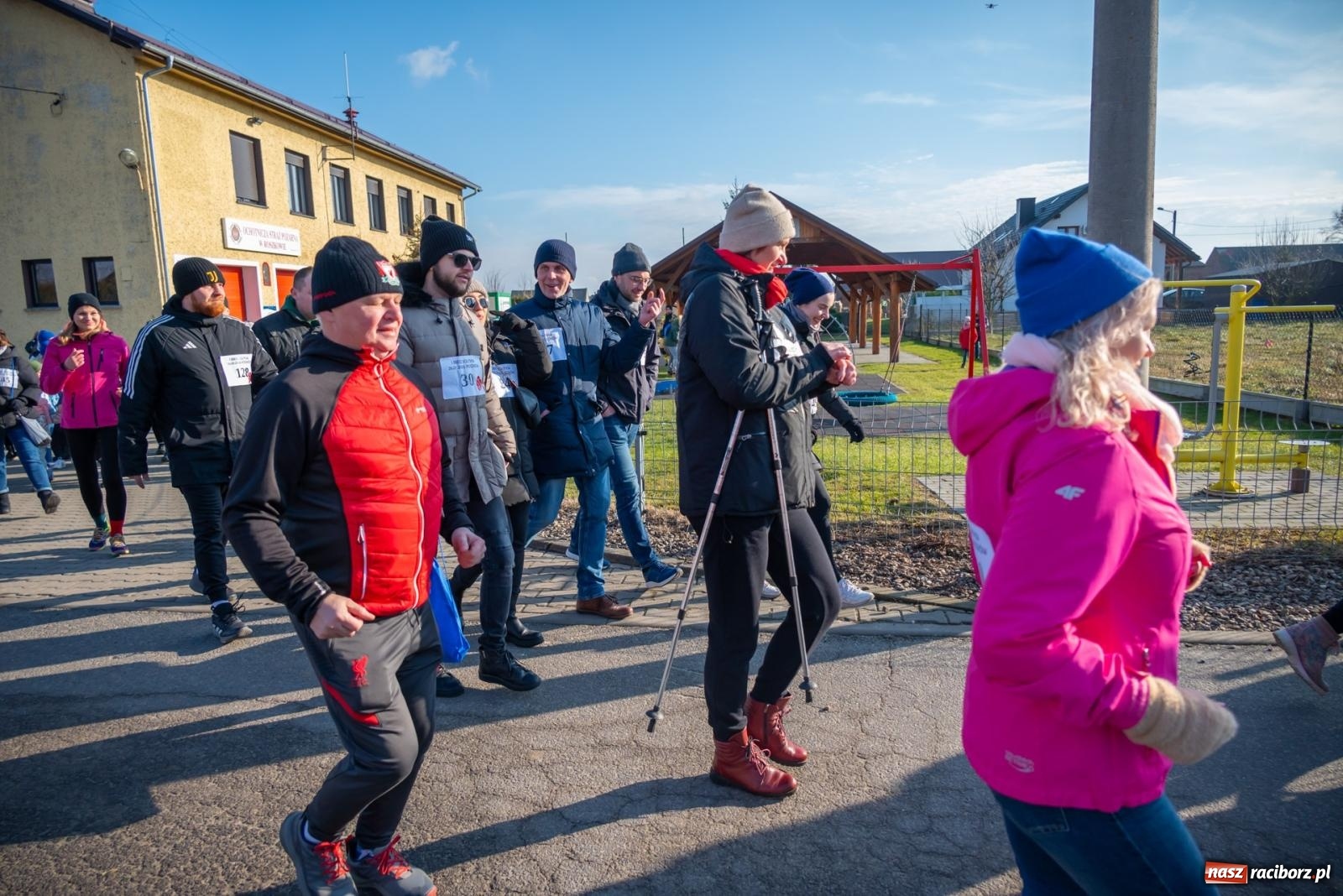 Zdjęcie w galerii na portalu naszraciborz.pl: W Roszkowie pobiegli dla WOŚP [FOTO i WIDEO] wiadomości z regionu