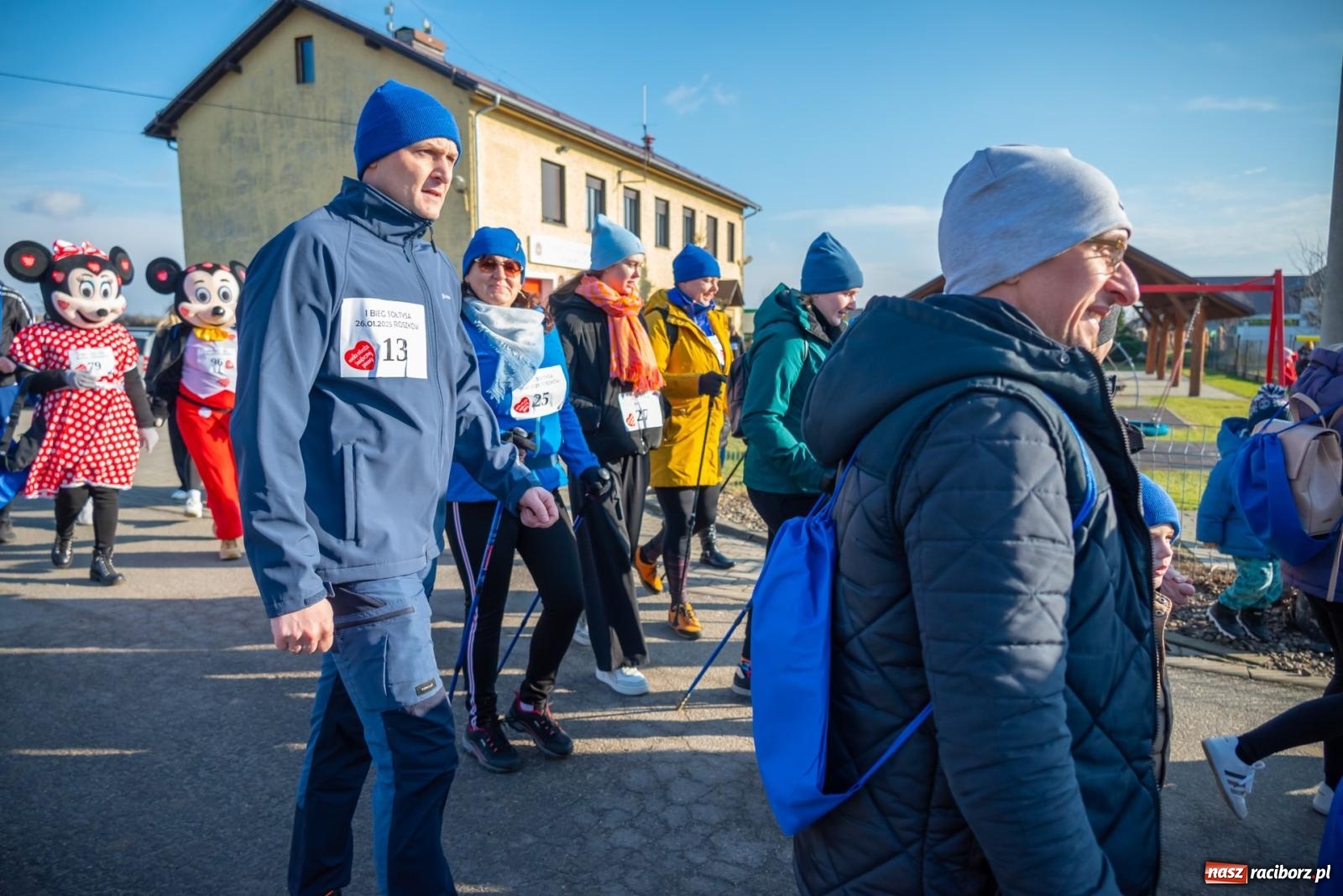 Zdjęcie w galerii na portalu naszraciborz.pl: W Roszkowie pobiegli dla WOŚP [FOTO i WIDEO] wiadomości z regionu