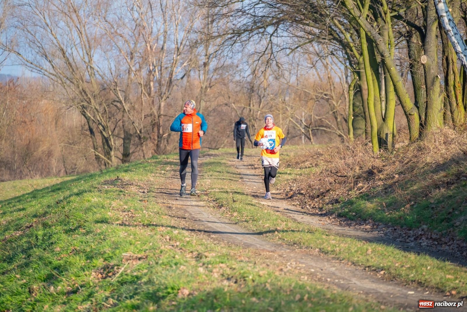 Zdjęcie w galerii na portalu naszraciborz.pl: W Roszkowie pobiegli dla WOŚP [FOTO i WIDEO] wiadomości z regionu