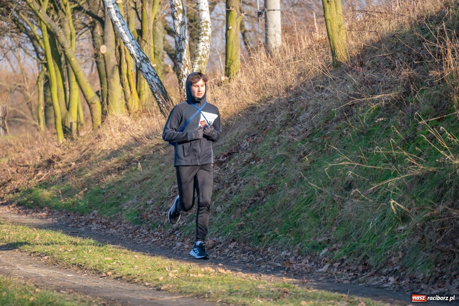 Zdjęcie w galerii na portalu naszraciborz.pl: W Roszkowie pobiegli dla WOŚP [FOTO i WIDEO] wiadomości z regionu