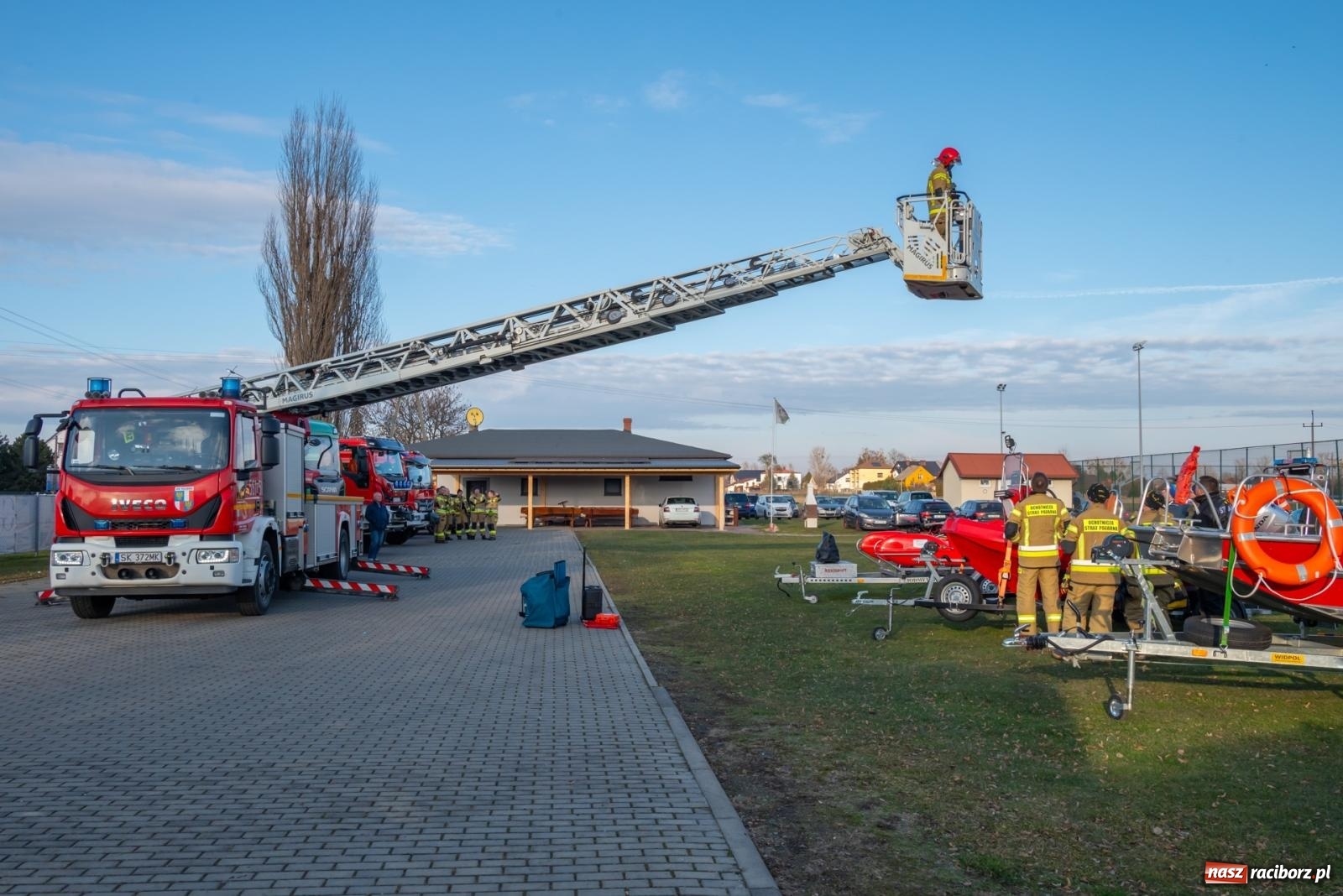 Zdjęcie w galerii na portalu naszraciborz.pl: W Zabełkowie Wielka Orkiestra Świątecznej Pomocy uczyła pomagania wiadomości z regionu
