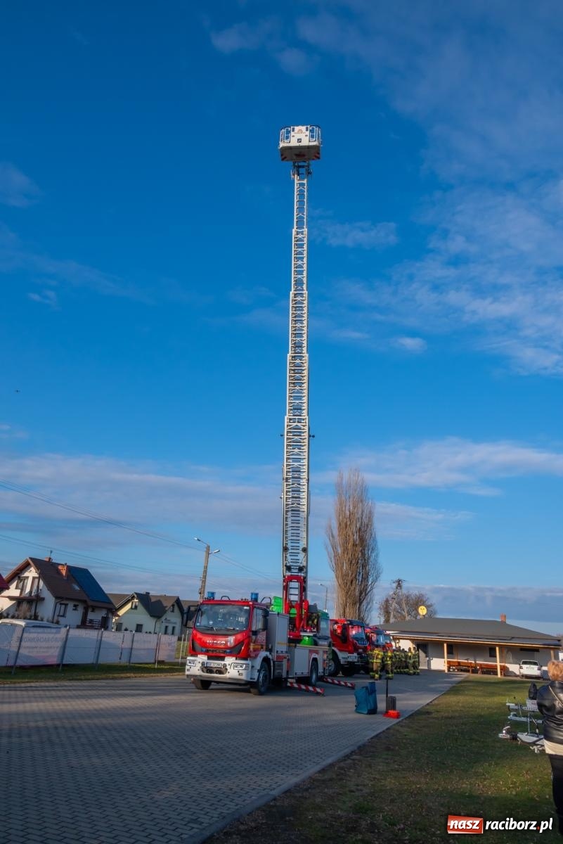 Zdjęcie w galerii na portalu naszraciborz.pl: W Zabełkowie Wielka Orkiestra Świątecznej Pomocy uczyła pomagania wiadomości z regionu