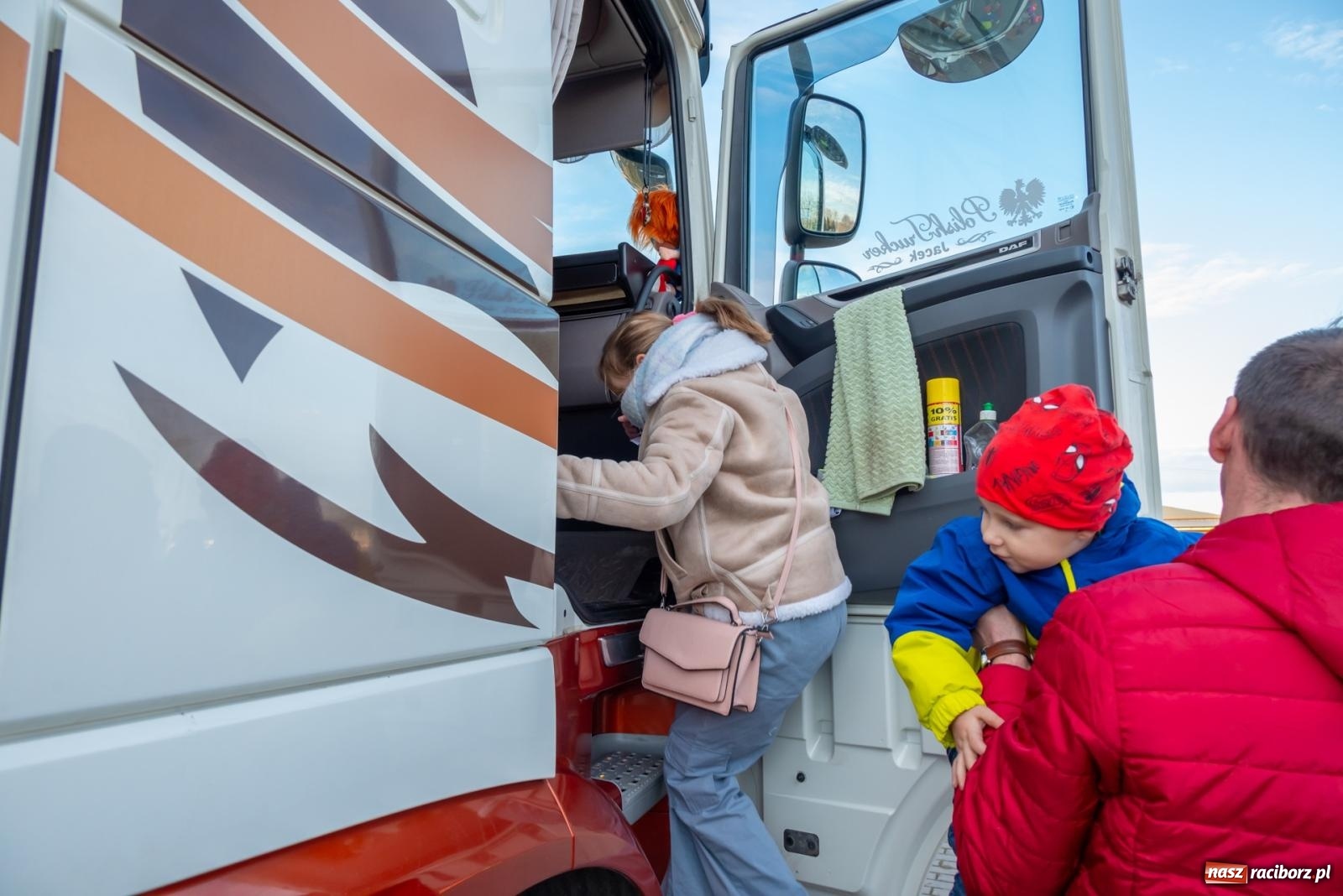 Zdjęcie w galerii na portalu naszraciborz.pl: W Zabełkowie Wielka Orkiestra Świątecznej Pomocy uczyła pomagania wiadomości z regionu