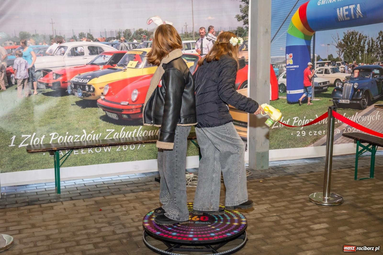 Zdjęcie w galerii na portalu naszraciborz.pl: W Zabełkowie Wielka Orkiestra Świątecznej Pomocy uczyła pomagania wiadomości z regionu