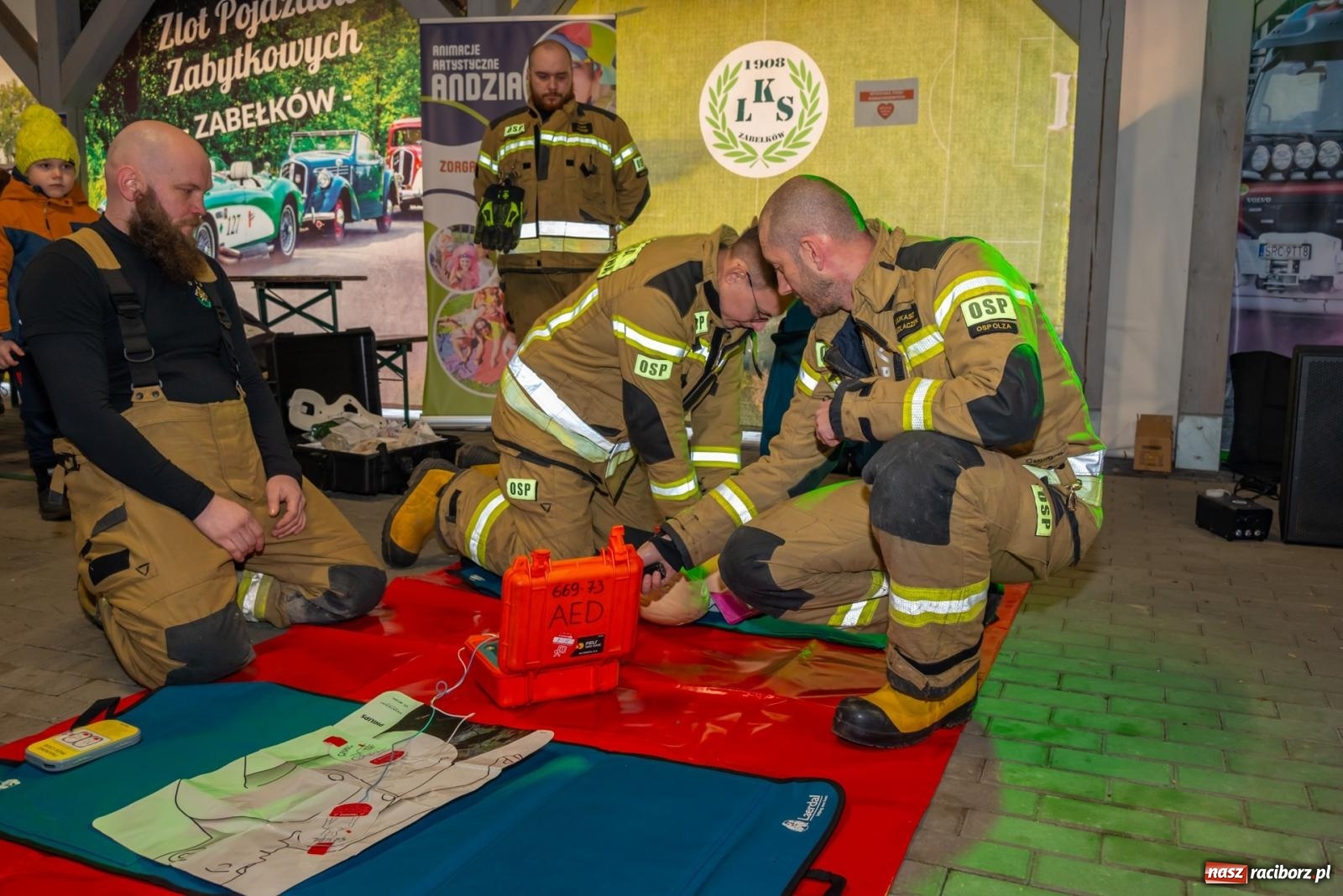 Zdjęcie w galerii na portalu naszraciborz.pl: W Zabełkowie Wielka Orkiestra Świątecznej Pomocy uczyła pomagania wiadomości z regionu
