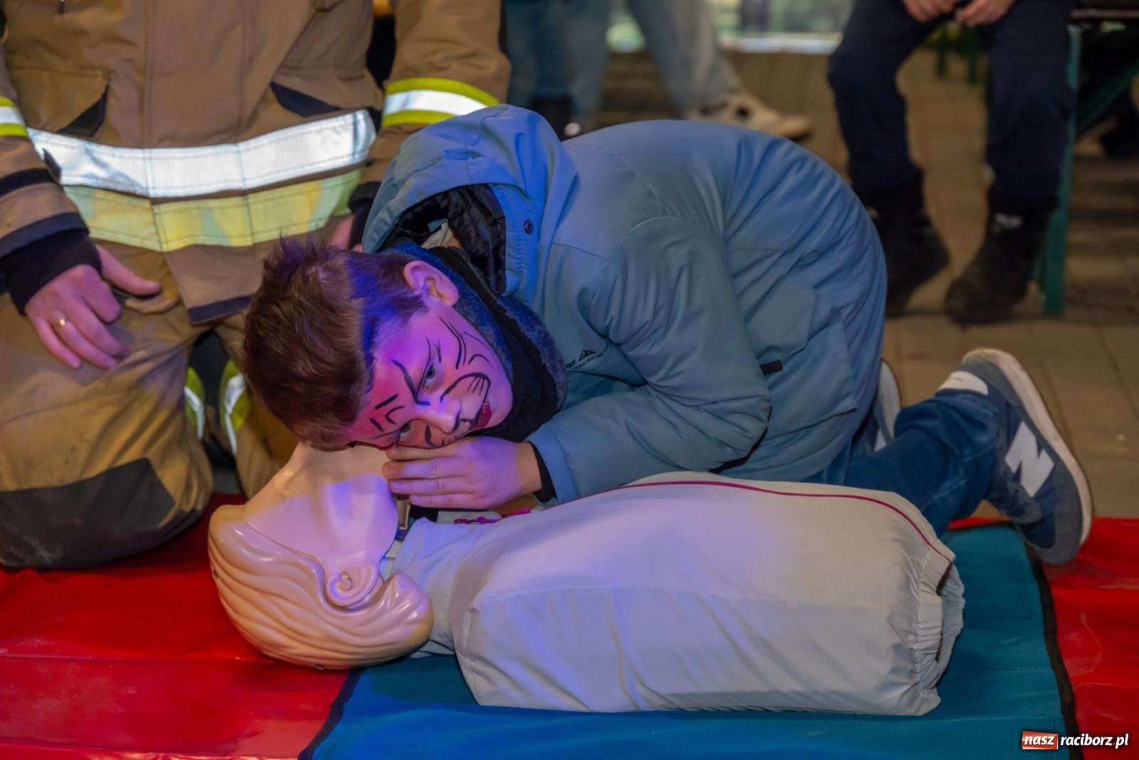 Zdjęcie w galerii na portalu naszraciborz.pl: W Zabełkowie Wielka Orkiestra Świątecznej Pomocy uczyła pomagania wiadomości z regionu