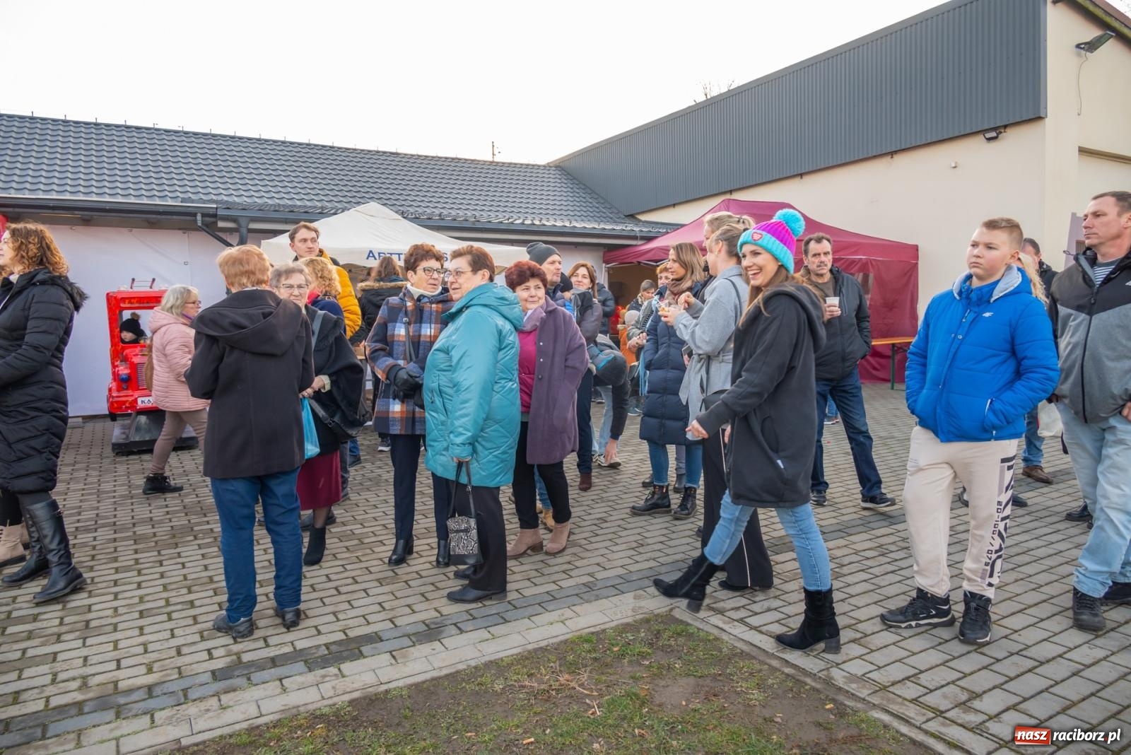 Zdjęcie w galerii na portalu naszraciborz.pl: W Zabełkowie Wielka Orkiestra Świątecznej Pomocy uczyła pomagania wiadomości z regionu