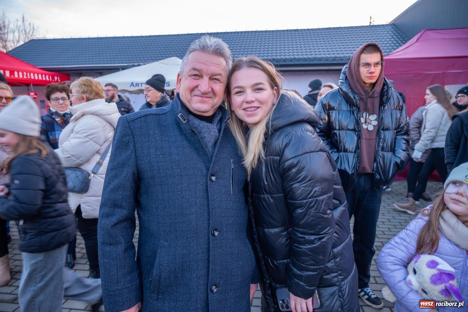 Zdjęcie w galerii na portalu naszraciborz.pl: W Zabełkowie Wielka Orkiestra Świątecznej Pomocy uczyła pomagania wiadomości z regionu