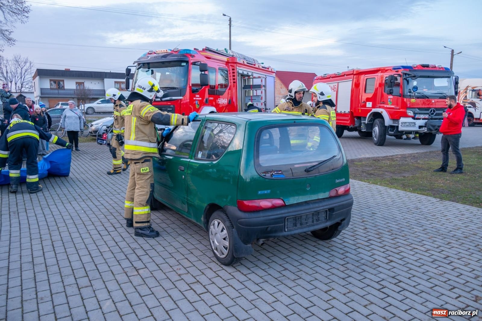 Zdjęcie w galerii na portalu naszraciborz.pl: W Zabełkowie Wielka Orkiestra Świątecznej Pomocy uczyła pomagania wiadomości z regionu