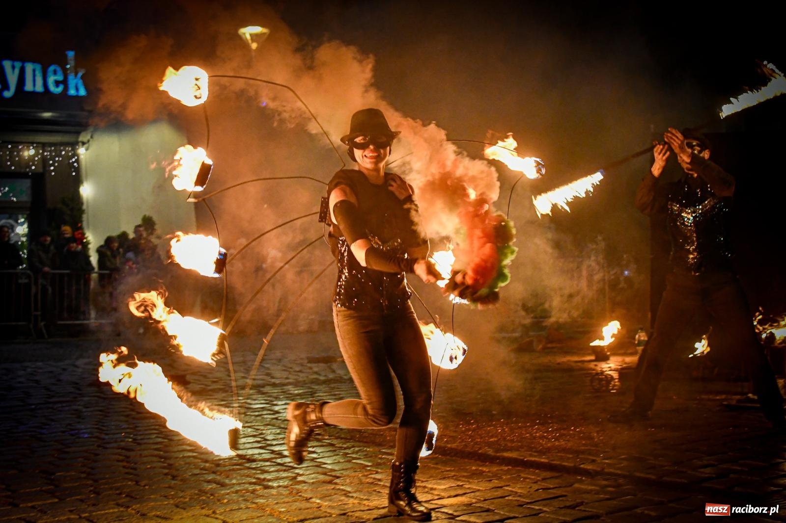 Zdjęcie w galerii na portalu naszraciborz.pl: Enigma z Zawiercia zachwyciła na Raciborskim Finale WOŚP [FOTO i WIDEO] wiadomości z regionu