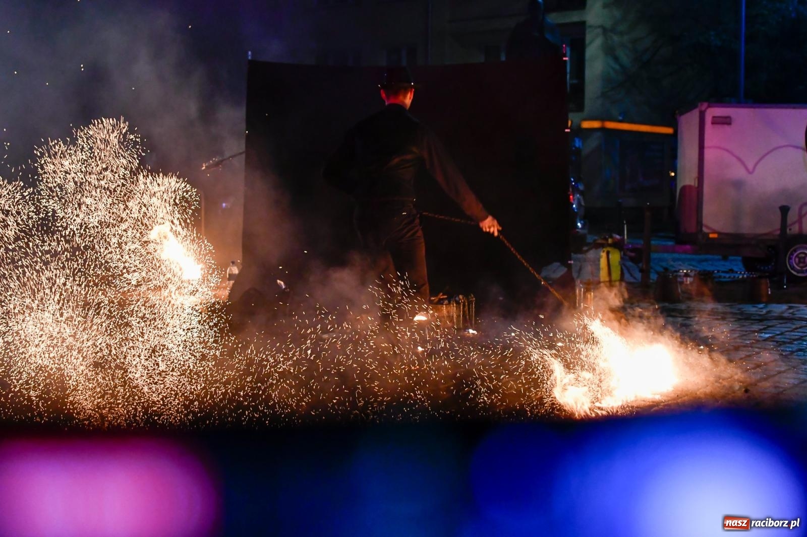Zdjęcie w galerii na portalu naszraciborz.pl: Enigma z Zawiercia zachwyciła na Raciborskim Finale WOŚP [FOTO i WIDEO] wiadomości z regionu