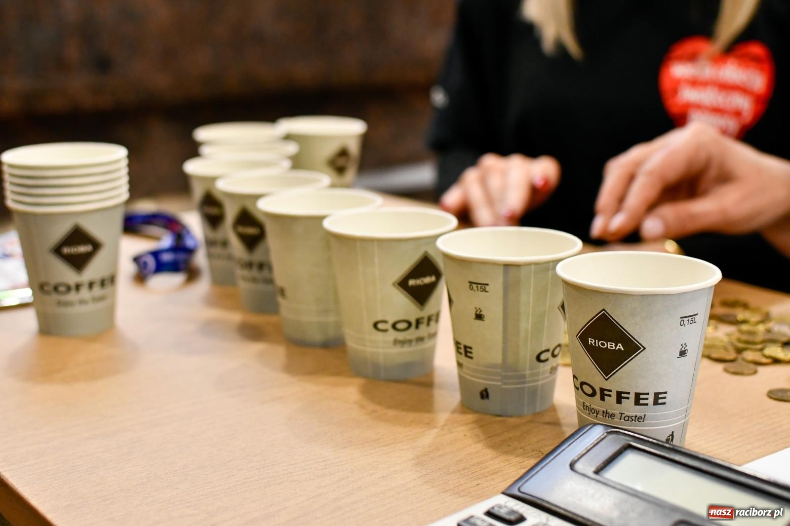 Zdjęcie w galerii na portalu naszraciborz.pl: Znów idziemy na rekord! WOŚP w Raciborzu zebrała już ponad 210 tys. zł [FOTO i WIDEO] wiadomości z regionu