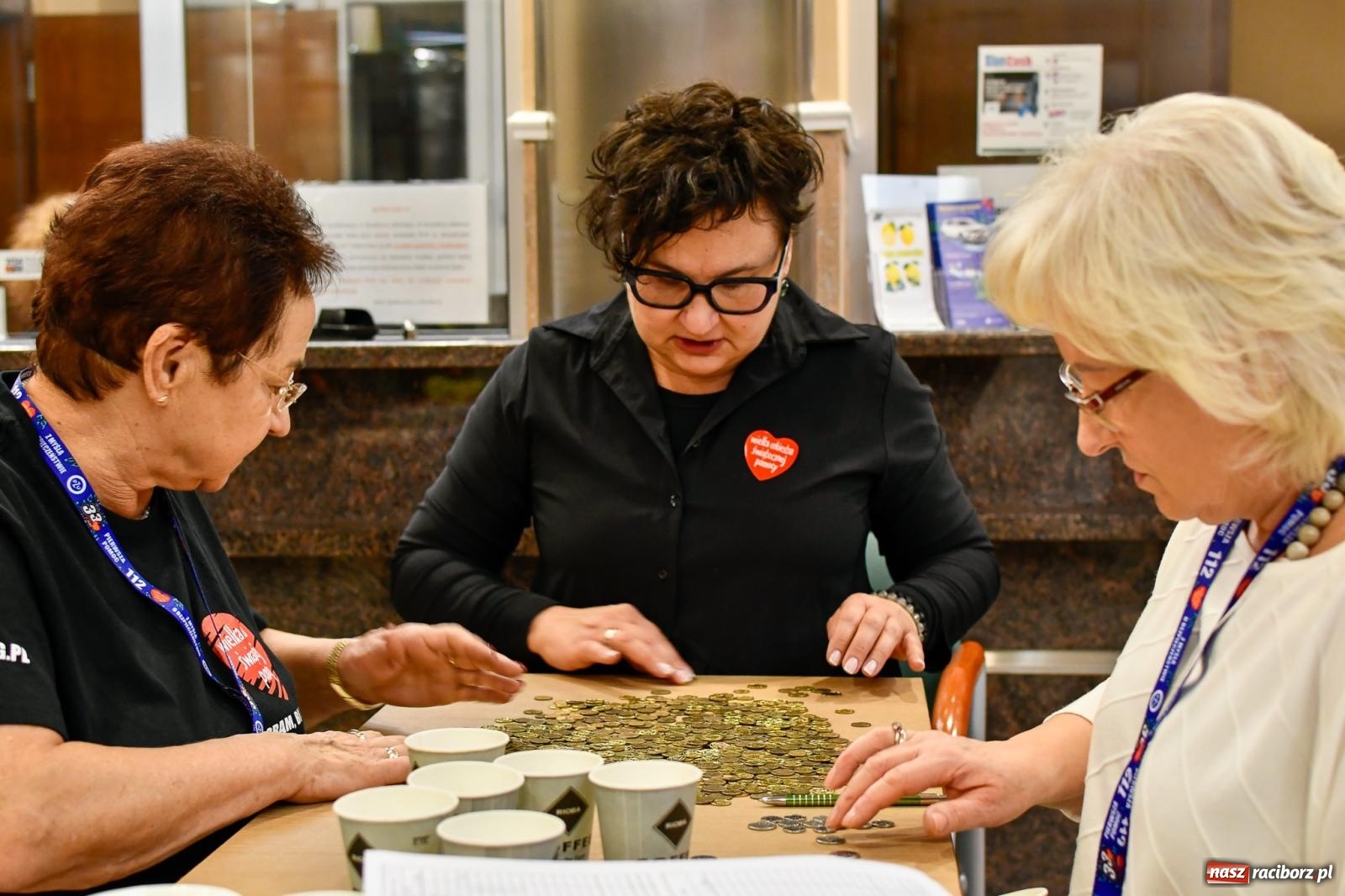 Zdjęcie w galerii na portalu naszraciborz.pl: Znów idziemy na rekord! WOŚP w Raciborzu zebrała już ponad 210 tys. zł [FOTO i WIDEO] wiadomości z regionu