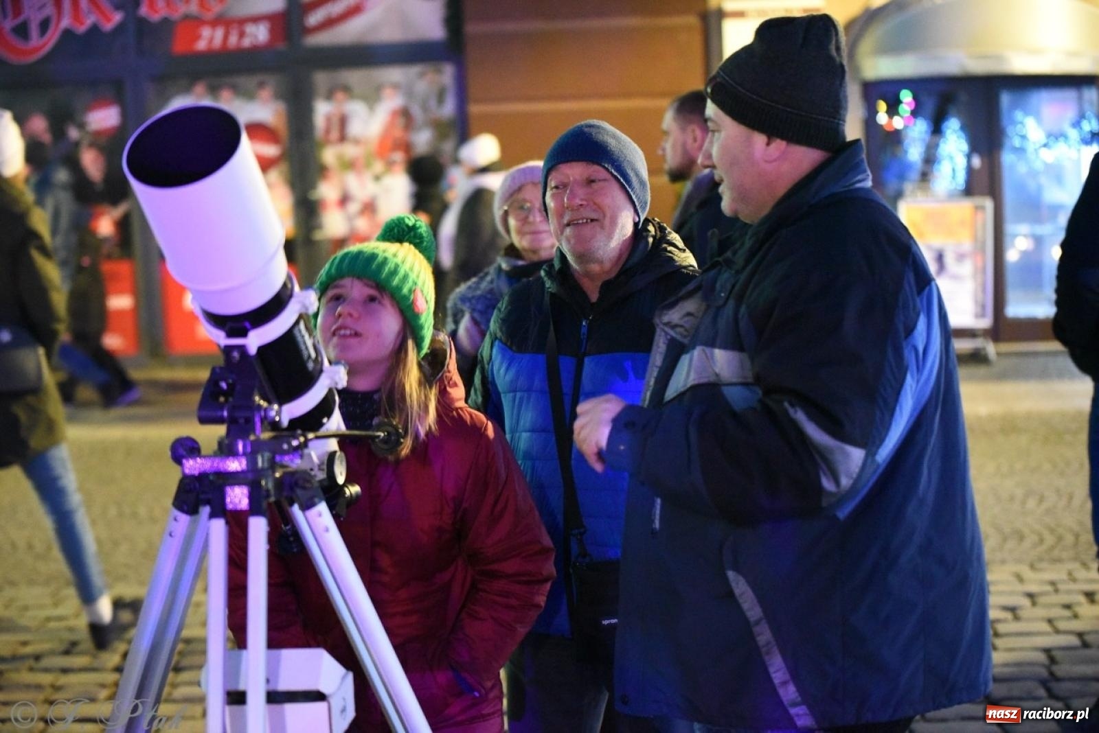 Zdjęcie w galerii na portalu naszraciborz.pl: Znów idziemy na rekord! WOŚP w Raciborzu zebrała już ponad 210 tys. zł [FOTO i WIDEO] wiadomości z regionu