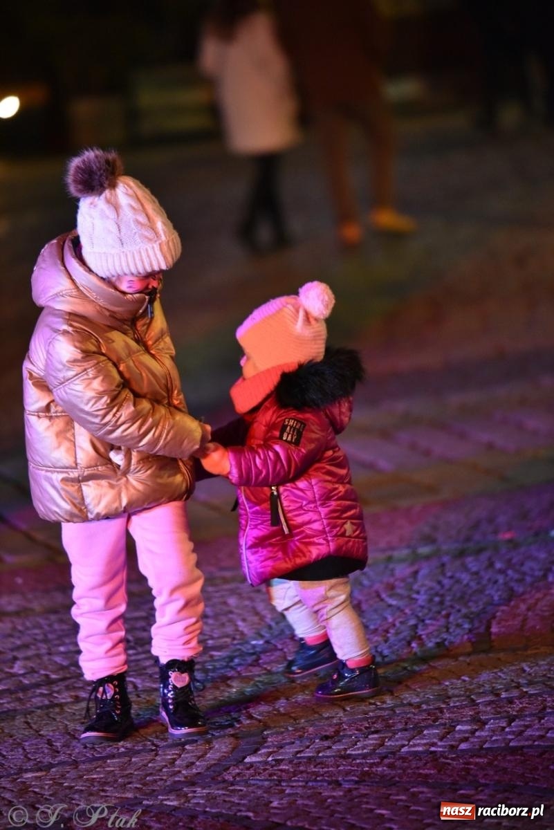 Zdjęcie w galerii na portalu naszraciborz.pl: Znów idziemy na rekord! WOŚP w Raciborzu zebrała już ponad 210 tys. zł [FOTO i WIDEO] wiadomości z regionu