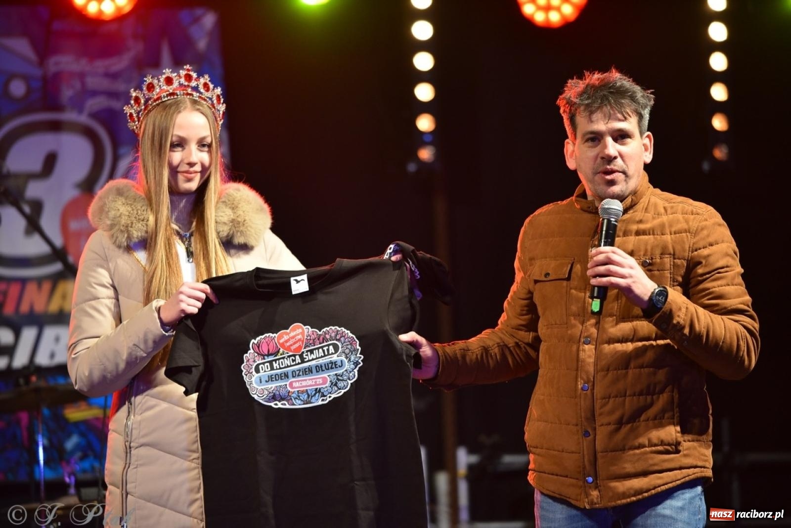 Zdjęcie w galerii na portalu naszraciborz.pl: Znów idziemy na rekord! WOŚP w Raciborzu zebrała już ponad 210 tys. zł [FOTO i WIDEO] wiadomości z regionu