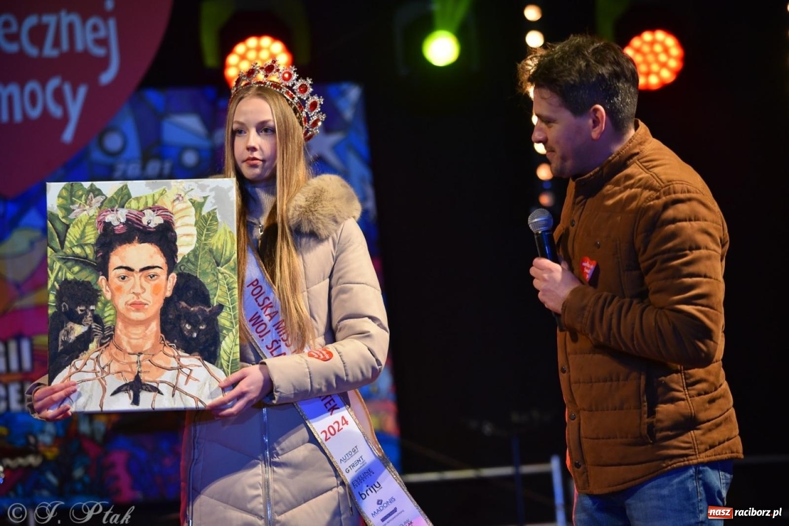 Zdjęcie w galerii na portalu naszraciborz.pl: Znów idziemy na rekord! WOŚP w Raciborzu zebrała już ponad 210 tys. zł [FOTO i WIDEO] wiadomości z regionu