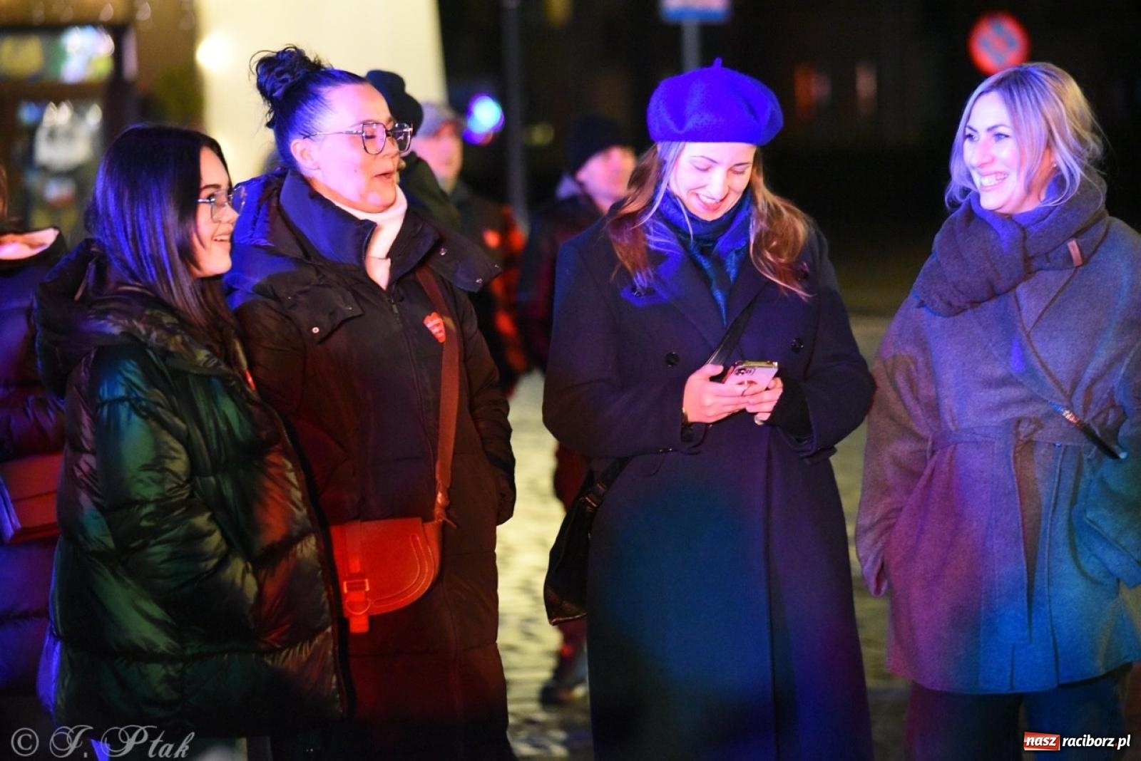 Zdjęcie w galerii na portalu naszraciborz.pl: Znów idziemy na rekord! WOŚP w Raciborzu zebrała już ponad 210 tys. zł [FOTO i WIDEO] wiadomości z regionu