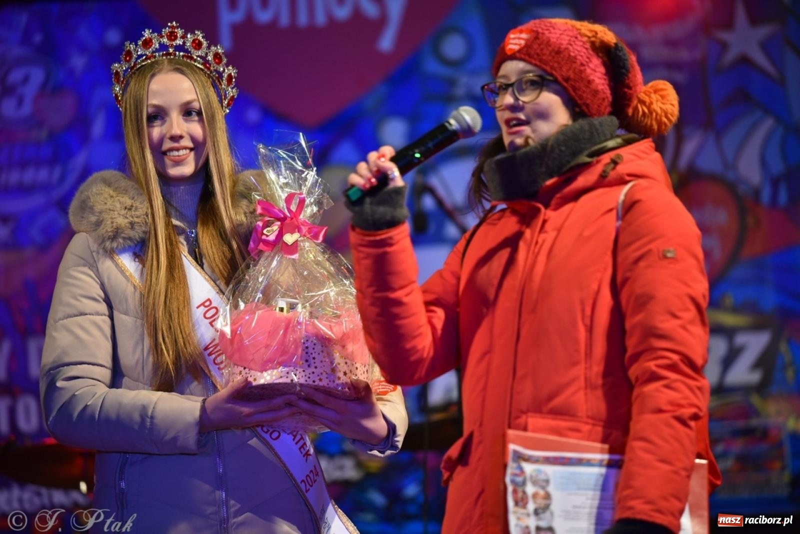 Zdjęcie w galerii na portalu naszraciborz.pl: Znów idziemy na rekord! WOŚP w Raciborzu zebrała już ponad 210 tys. zł [FOTO i WIDEO] wiadomości z regionu