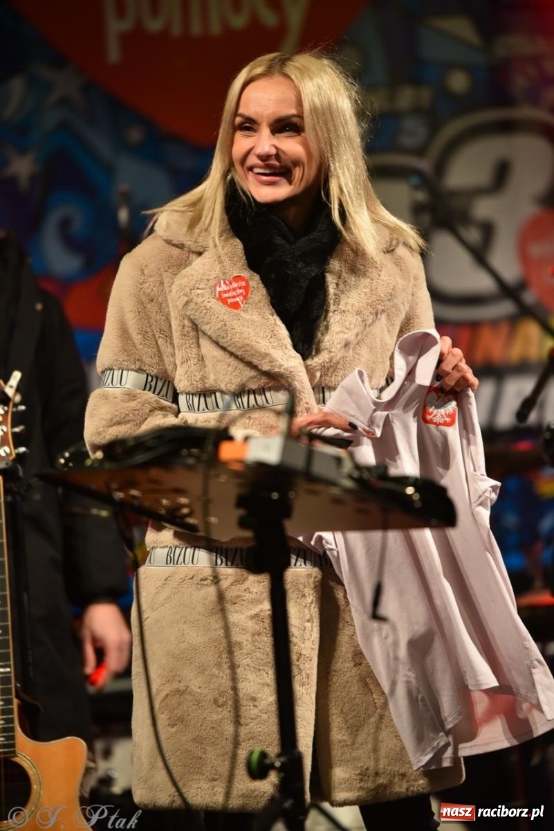 Zdjęcie w galerii na portalu naszraciborz.pl: Znów idziemy na rekord! WOŚP w Raciborzu zebrała już ponad 210 tys. zł [FOTO i WIDEO] wiadomości z regionu