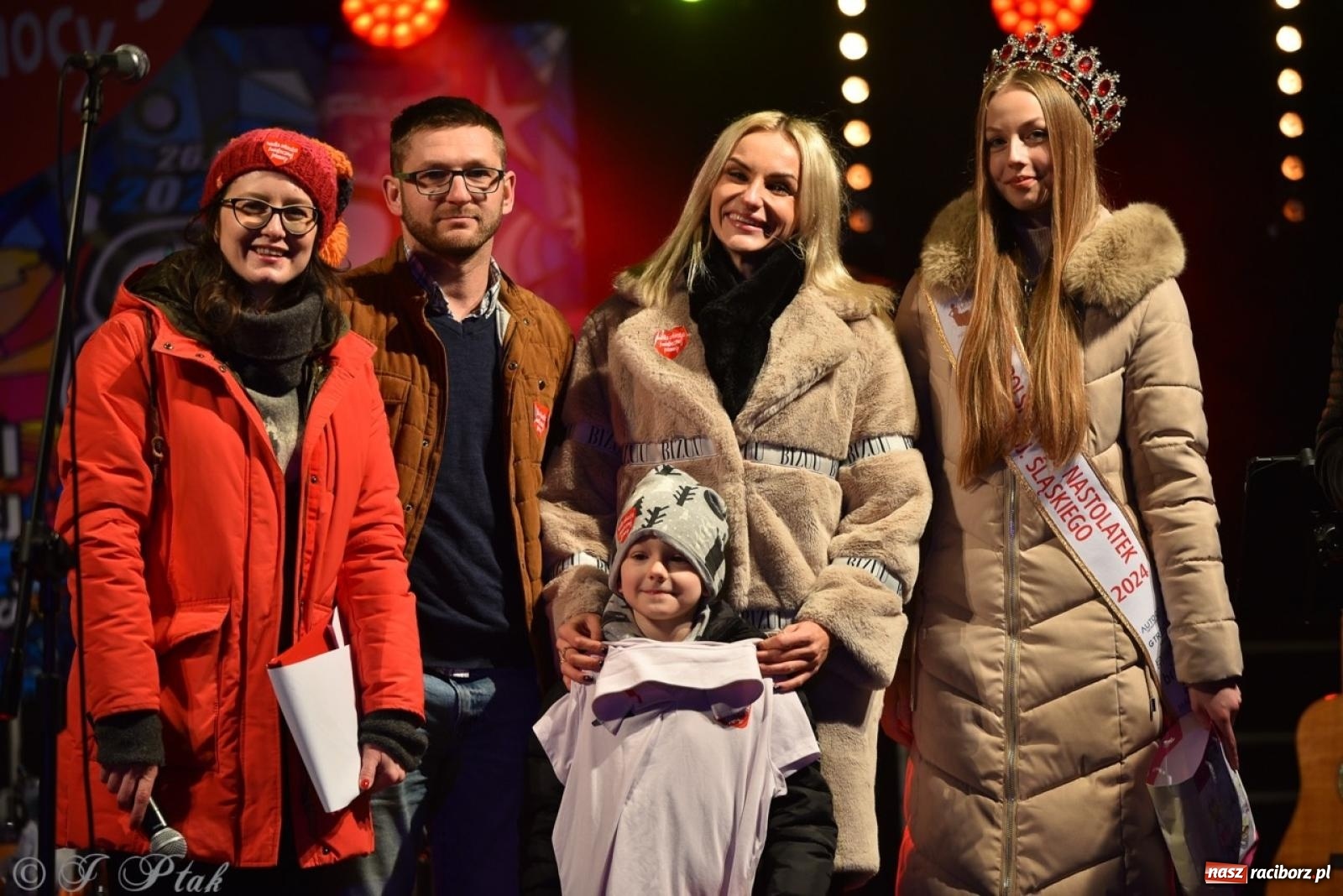 Zdjęcie w galerii na portalu naszraciborz.pl: Znów idziemy na rekord! WOŚP w Raciborzu zebrała już ponad 210 tys. zł [FOTO i WIDEO] wiadomości z regionu