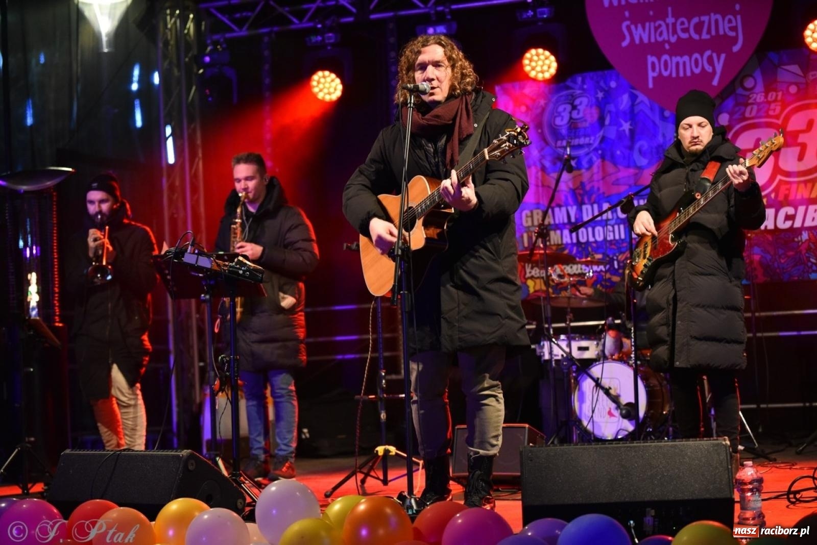 Zdjęcie w galerii na portalu naszraciborz.pl: Znów idziemy na rekord! WOŚP w Raciborzu zebrała już ponad 210 tys. zł [FOTO i WIDEO] wiadomości z regionu