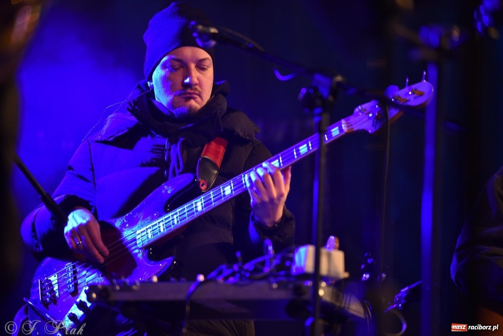 Zdjęcie w galerii na portalu naszraciborz.pl: Znów idziemy na rekord! WOŚP w Raciborzu zebrała już ponad 210 tys. zł [FOTO i WIDEO] wiadomości z regionu