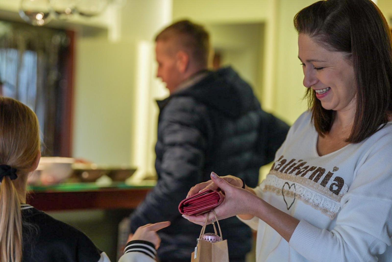 Zdjęcie w galerii na portalu naszraciborz.pl: WOŚP w Tworkowie: pokazy, atrakcje i ponad 27 tysięcy od fryzjerów! wiadomości z regionu