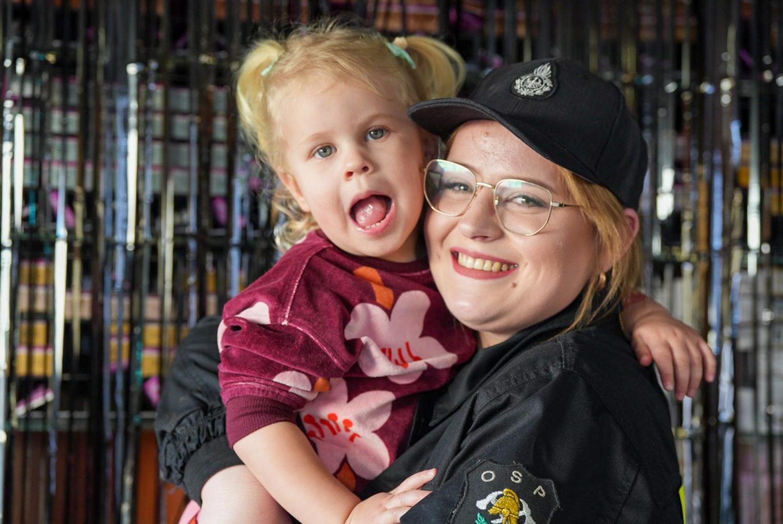 Zdjęcie w galerii na portalu naszraciborz.pl: WOŚP w Tworkowie: pokazy, atrakcje i ponad 27 tysięcy od fryzjerów! wiadomości z regionu