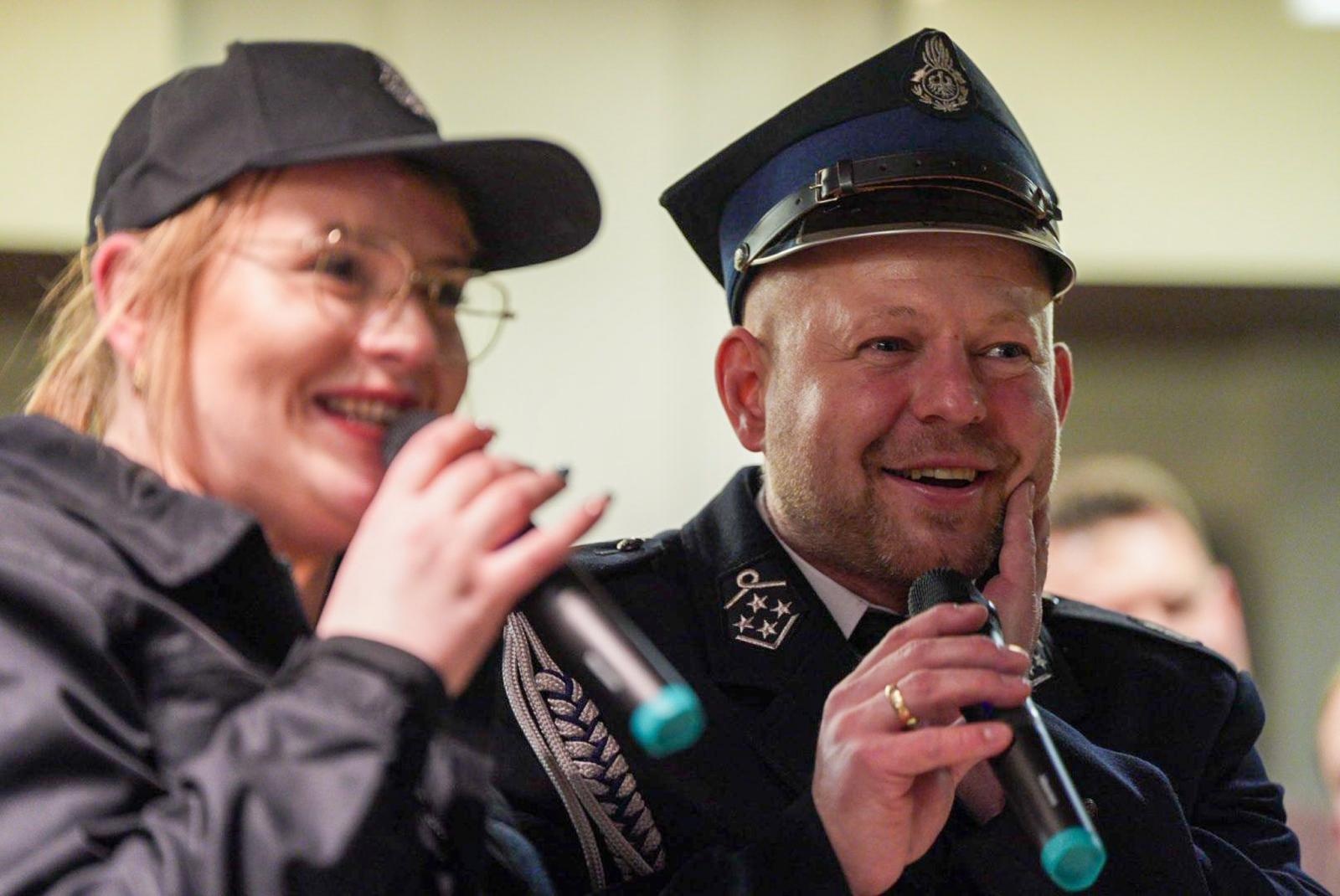 Zdjęcie w galerii na portalu naszraciborz.pl: WOŚP w Tworkowie: pokazy, atrakcje i ponad 27 tysięcy od fryzjerów! wiadomości z regionu