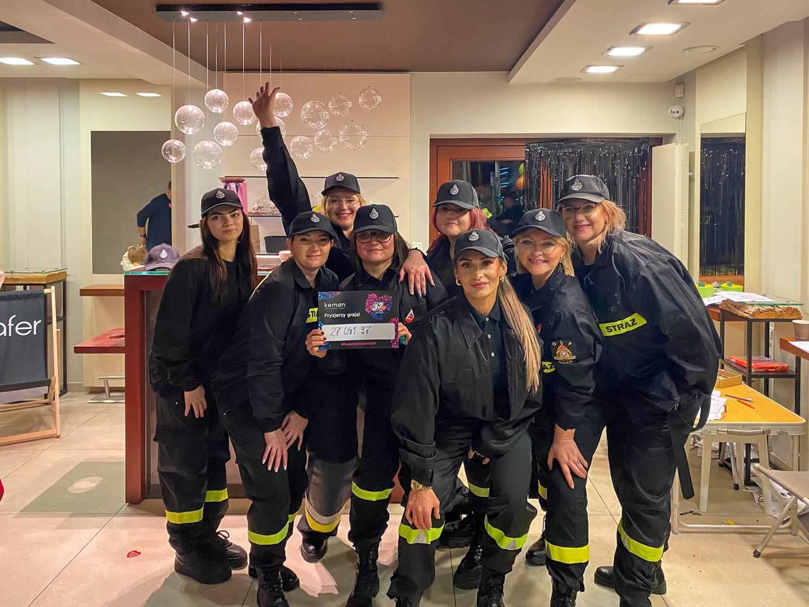 Zdjęcie w galerii na portalu naszraciborz.pl: WOŚP w Tworkowie: pokazy, atrakcje i ponad 27 tysięcy od fryzjerów! wiadomości z regionu