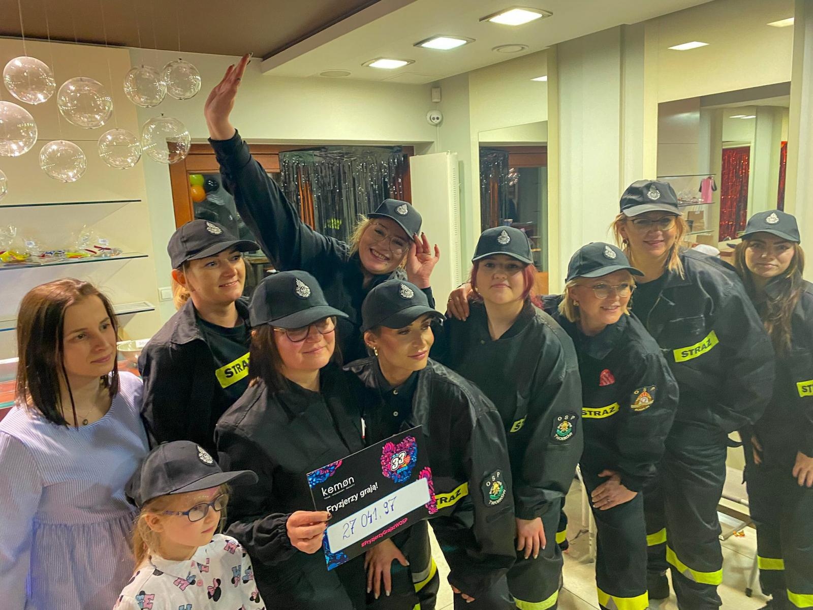 Zdjęcie w galerii na portalu naszraciborz.pl: WOŚP w Tworkowie: pokazy, atrakcje i ponad 27 tysięcy od fryzjerów! wiadomości z regionu